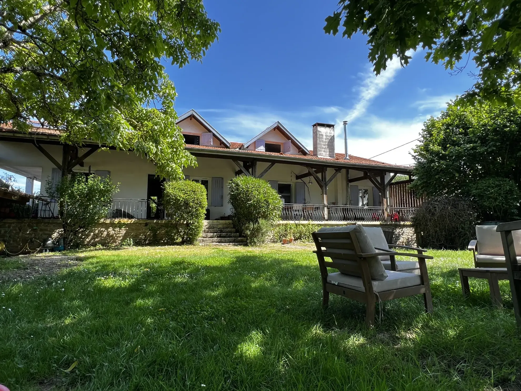 Maison avec 5 chambres, piscine et grand jardin à Puybarban