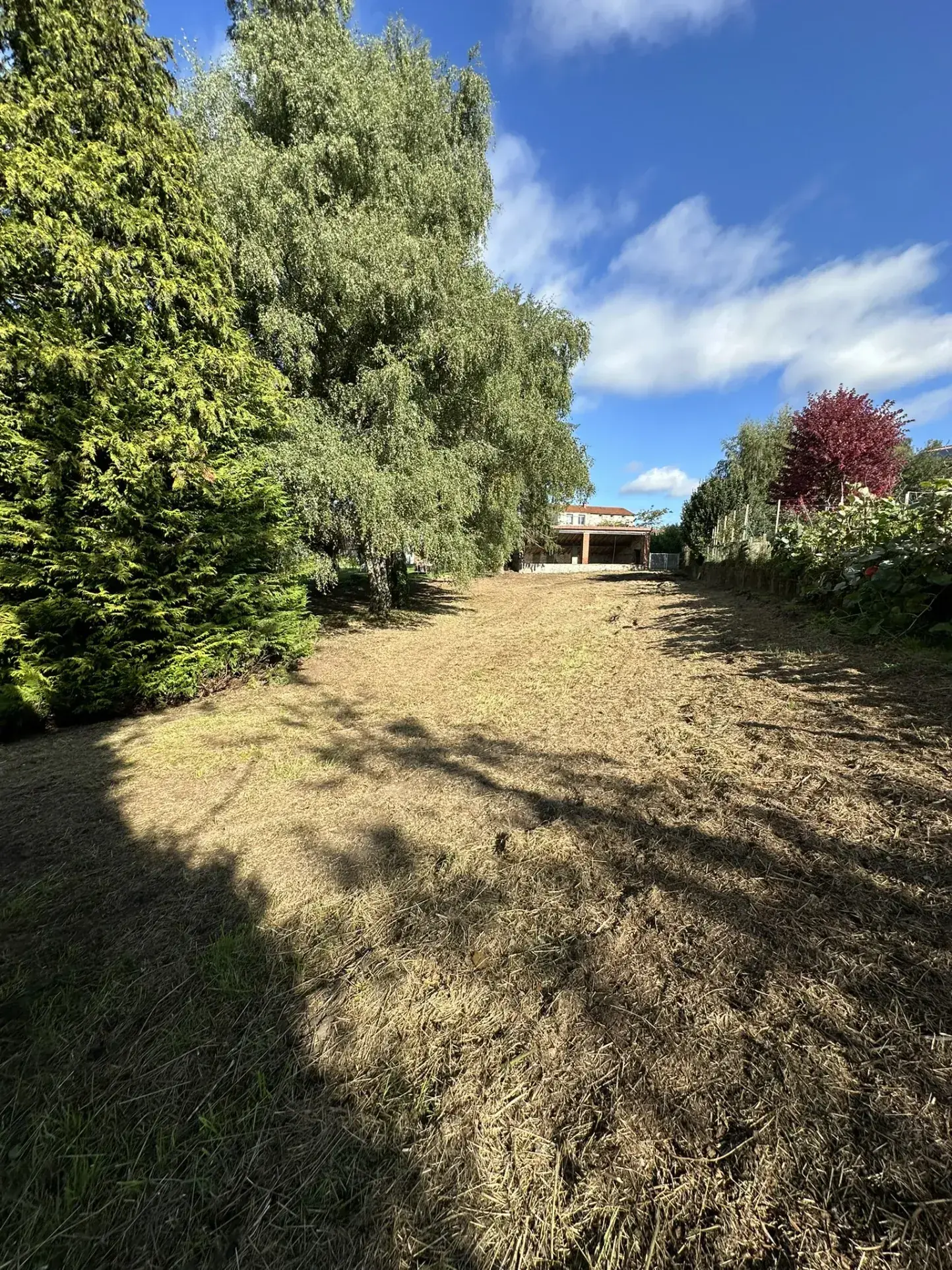 Terrain constructible de 1098 m² à St Just Malmont en Haute-Loire