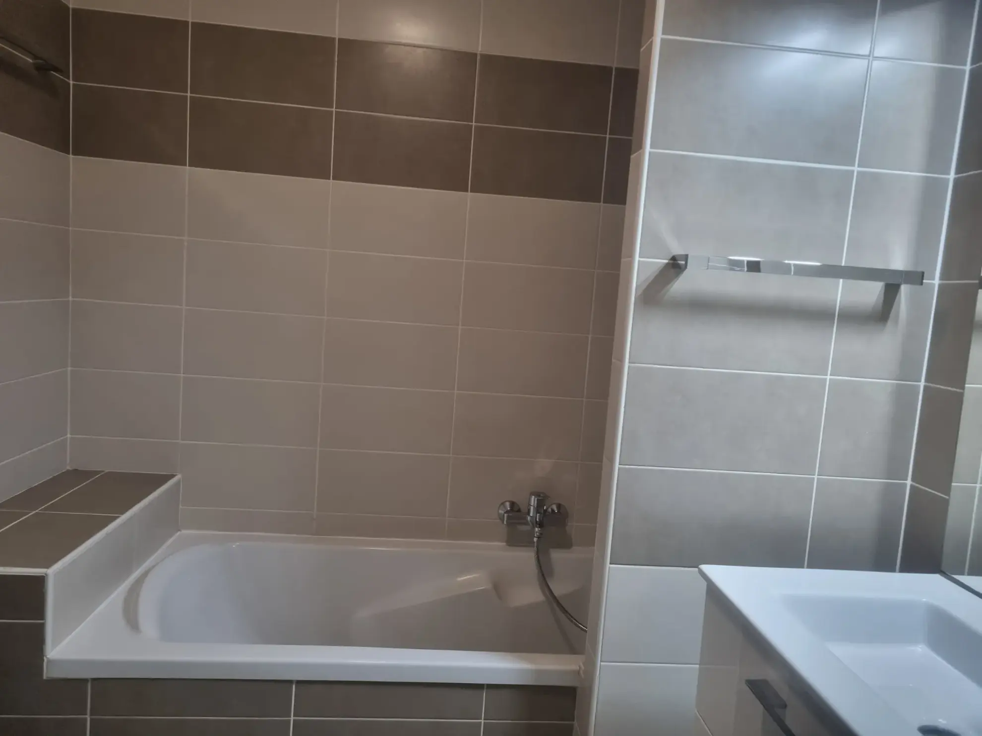 Maison de ville rénovée de 68 m² à Bazas, 2 chambres, sans travaux 