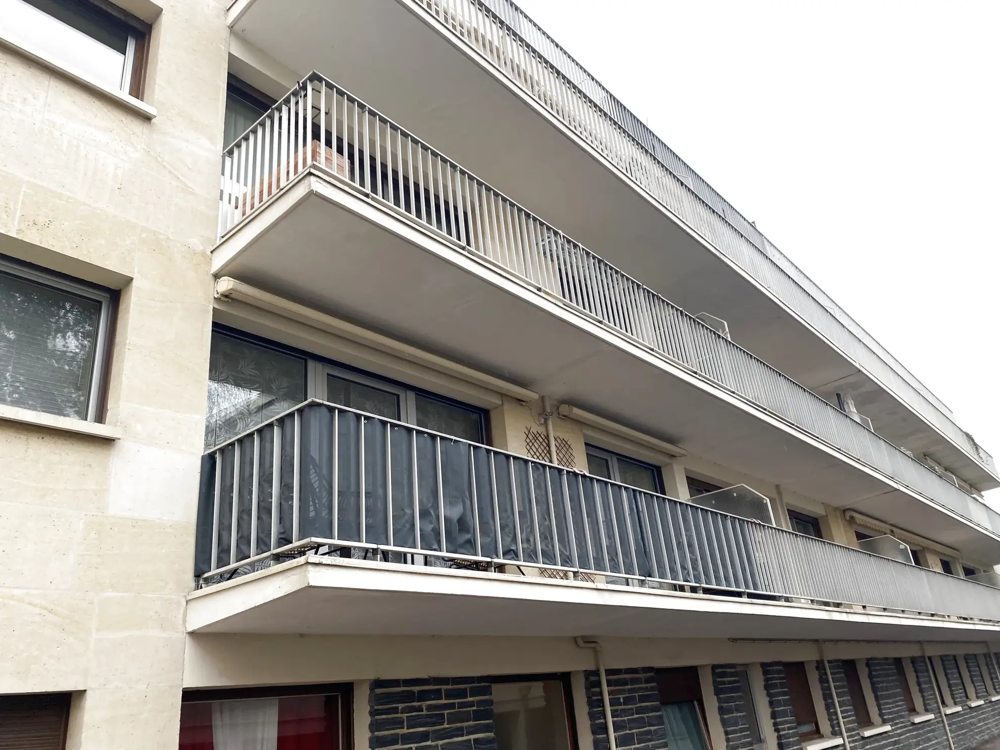 Appartement 91 m² avec balcon, cave, garage à Caen - Opportunité rare