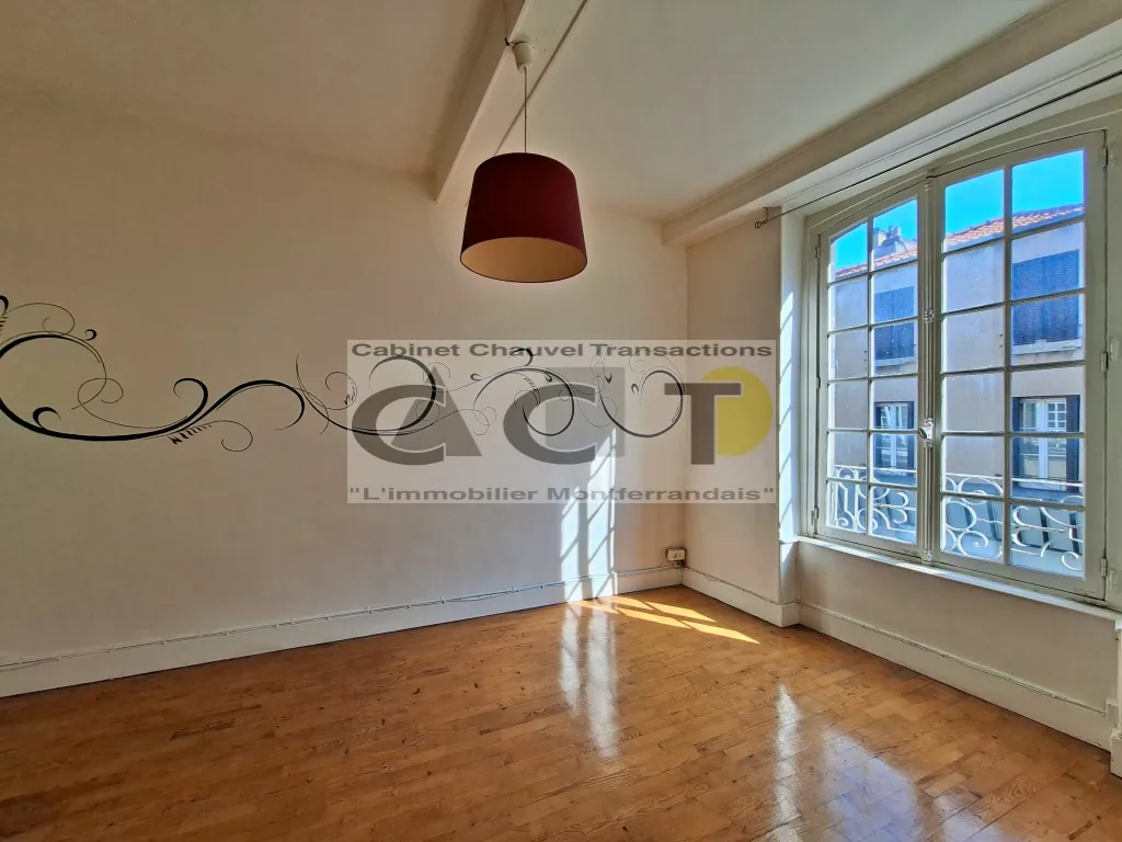Appartement ancien à vendre à Clermont-Ferrand, 47 m², prix attractif 