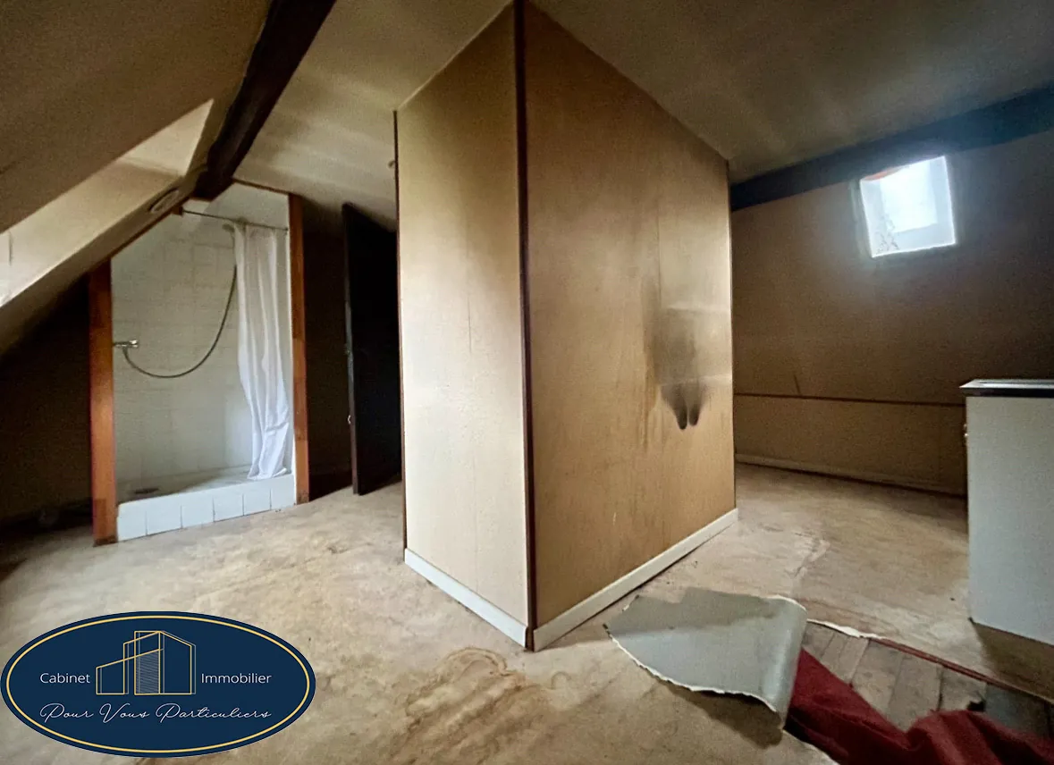 Maison de caractère à Raismes avec potentiel de rénovation et studio indépendant 