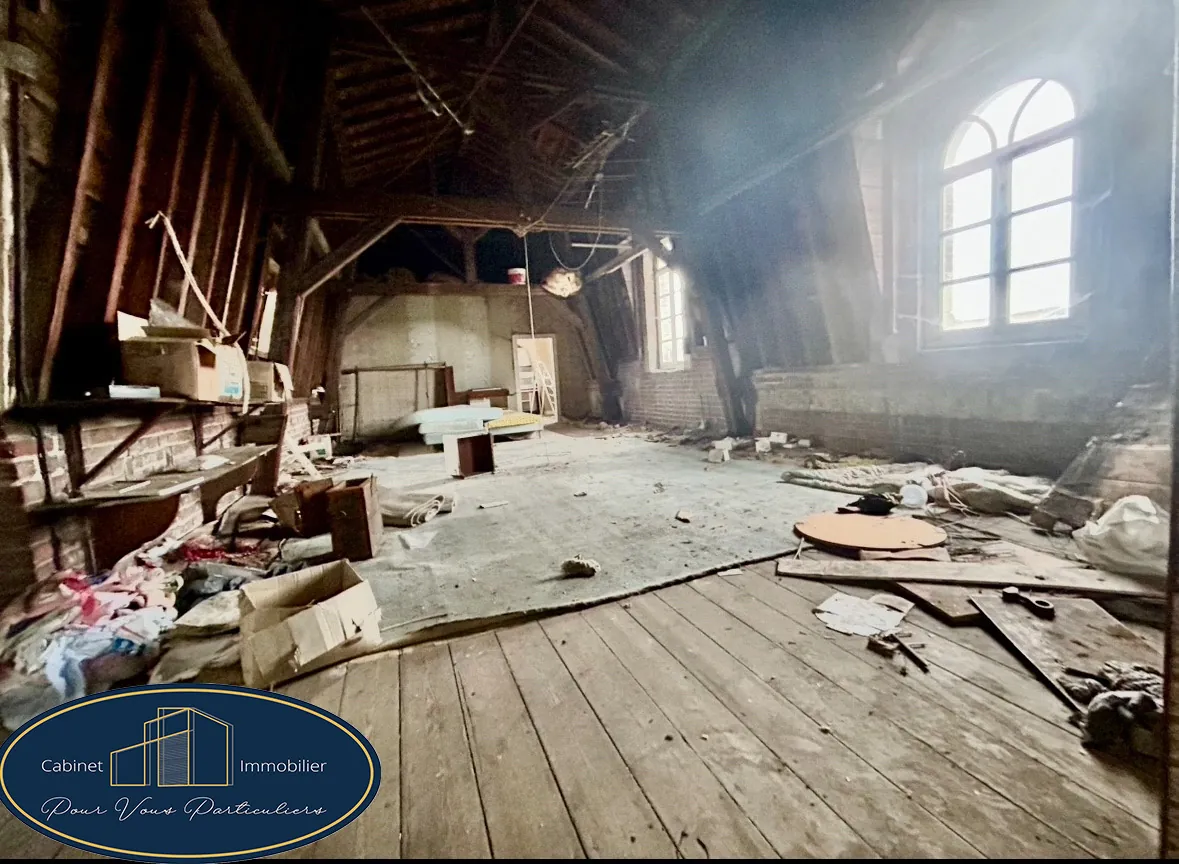 Maison de caractère à Raismes avec potentiel de rénovation et studio indépendant 