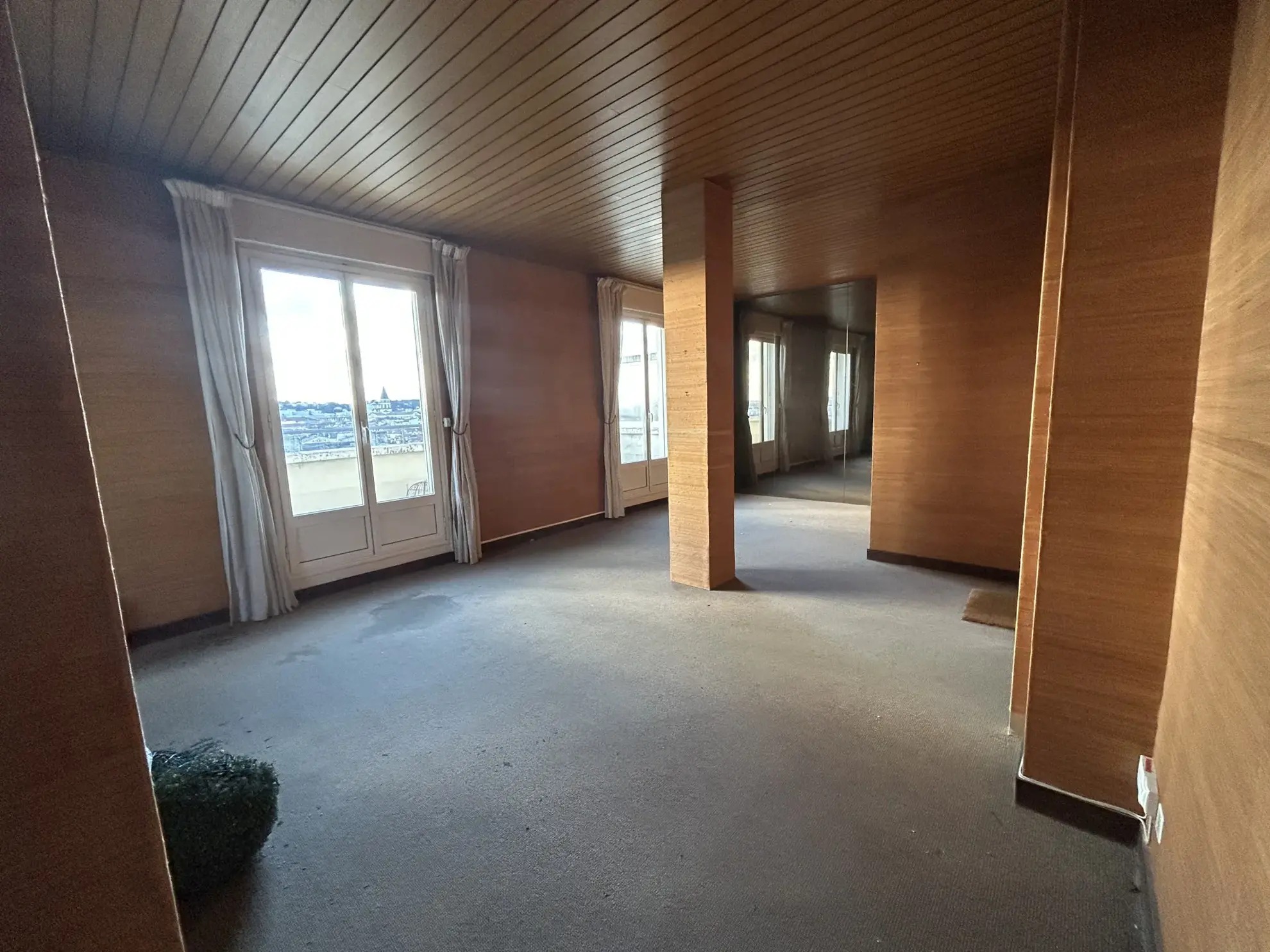 Grand appartement T2 avec vue imprenable à Nîmes 
