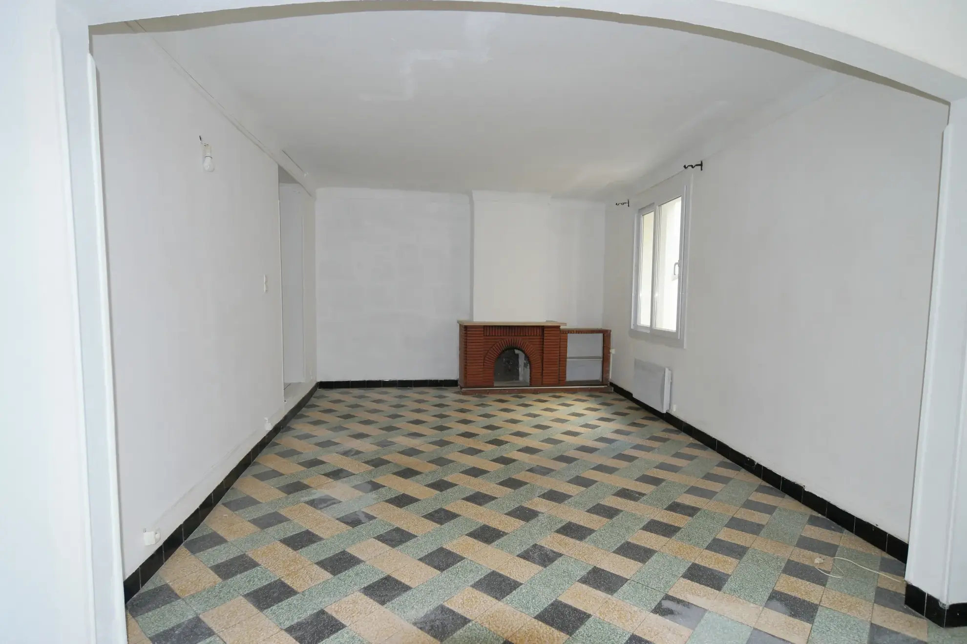 Appartement T3 de 78m² en centre-ville de Narbonne, potentiel d'aménagement élevé