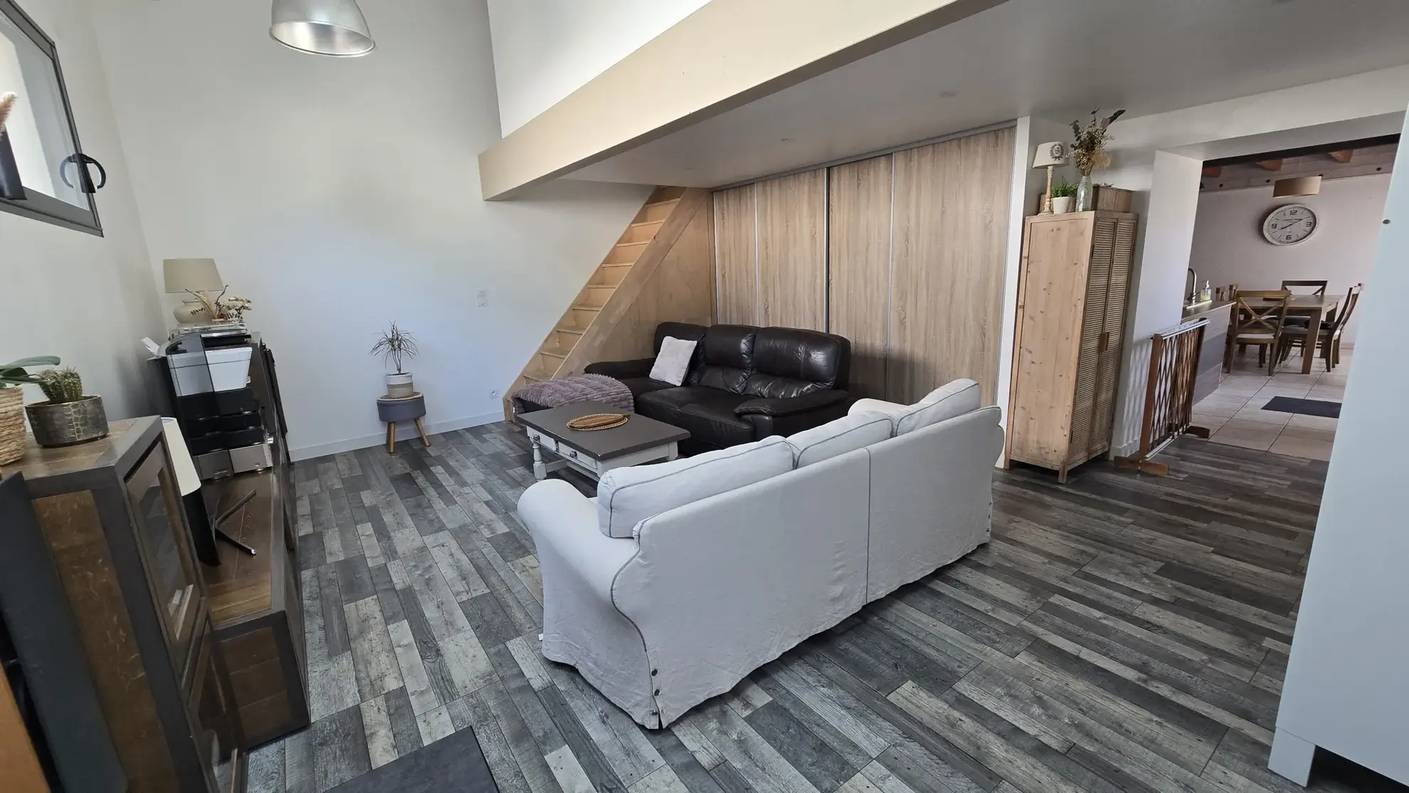 Maison rénovée avec jardin et terrasse à La Jarrie - Bois, 110 m² 