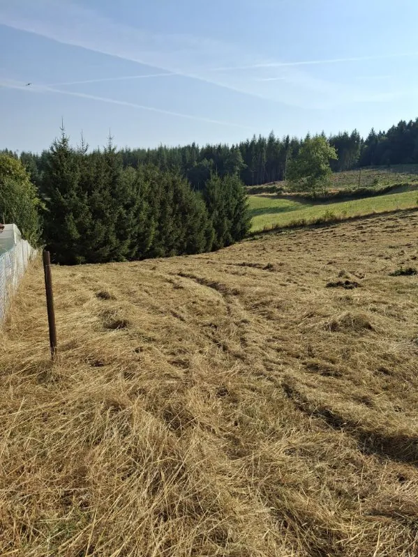 Terrain constructible de 1247 m² à Saint-Just-Malmont en Haute-Loire 