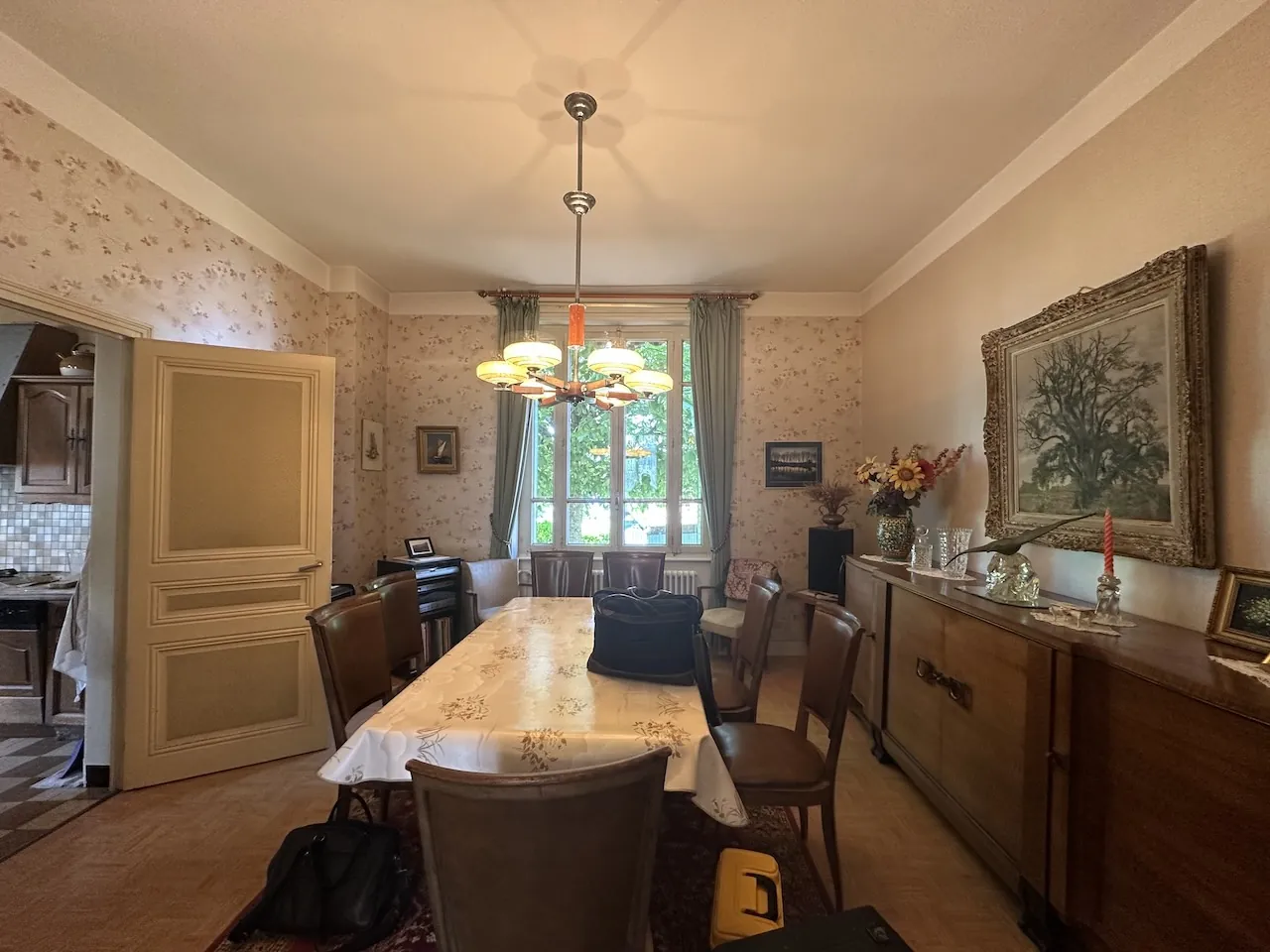 Grande maison à vendre à Chauffailles (71) avec dépendances et jardin clos 