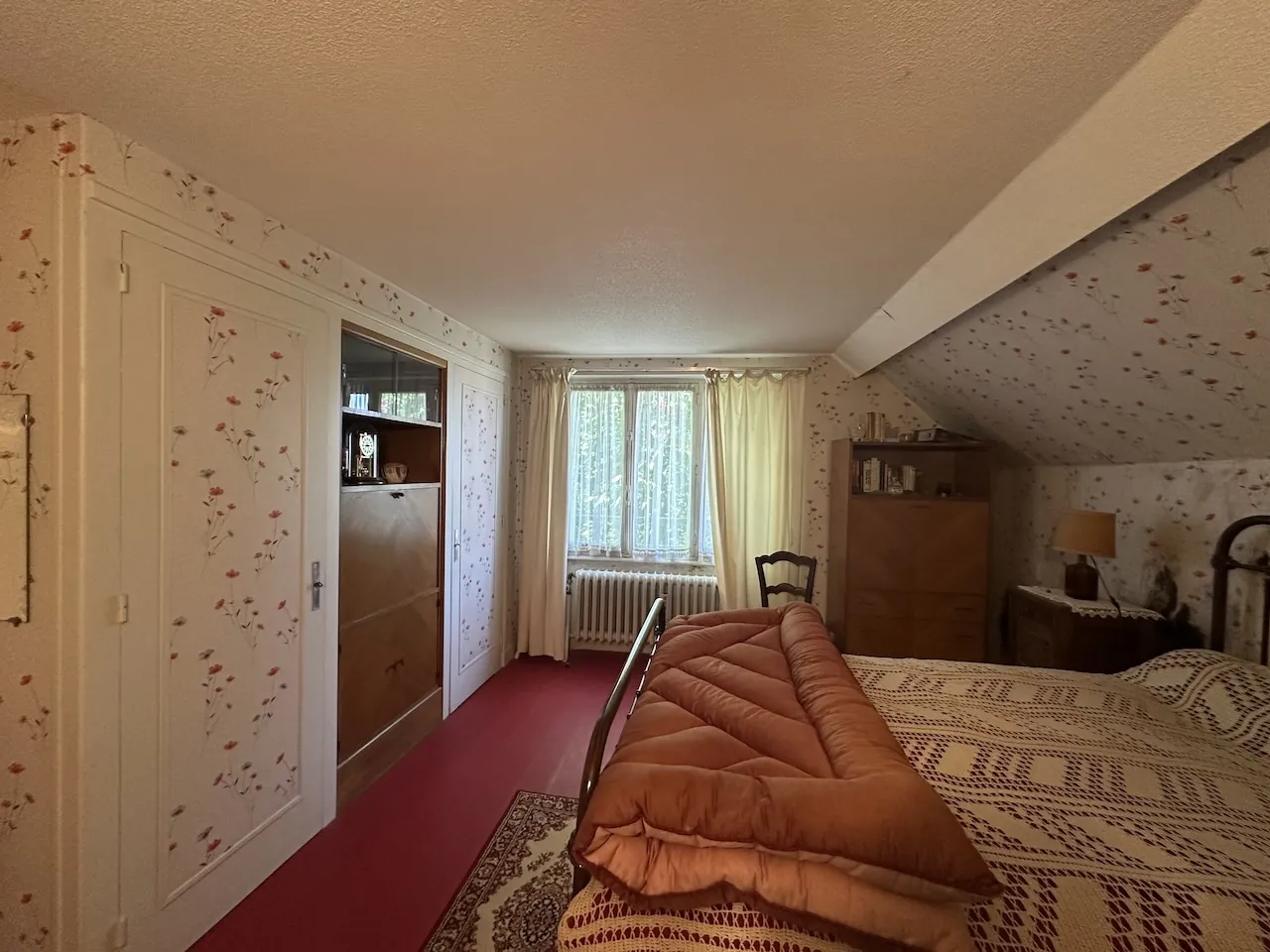 Grande maison à vendre à Chauffailles (71) avec dépendances et jardin clos 