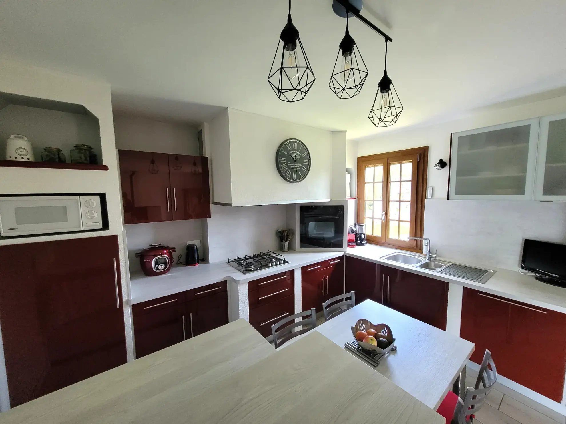 Maison plain-pied de 94m² avec garage et dépendance à Bourneville-Sainte-Croix 