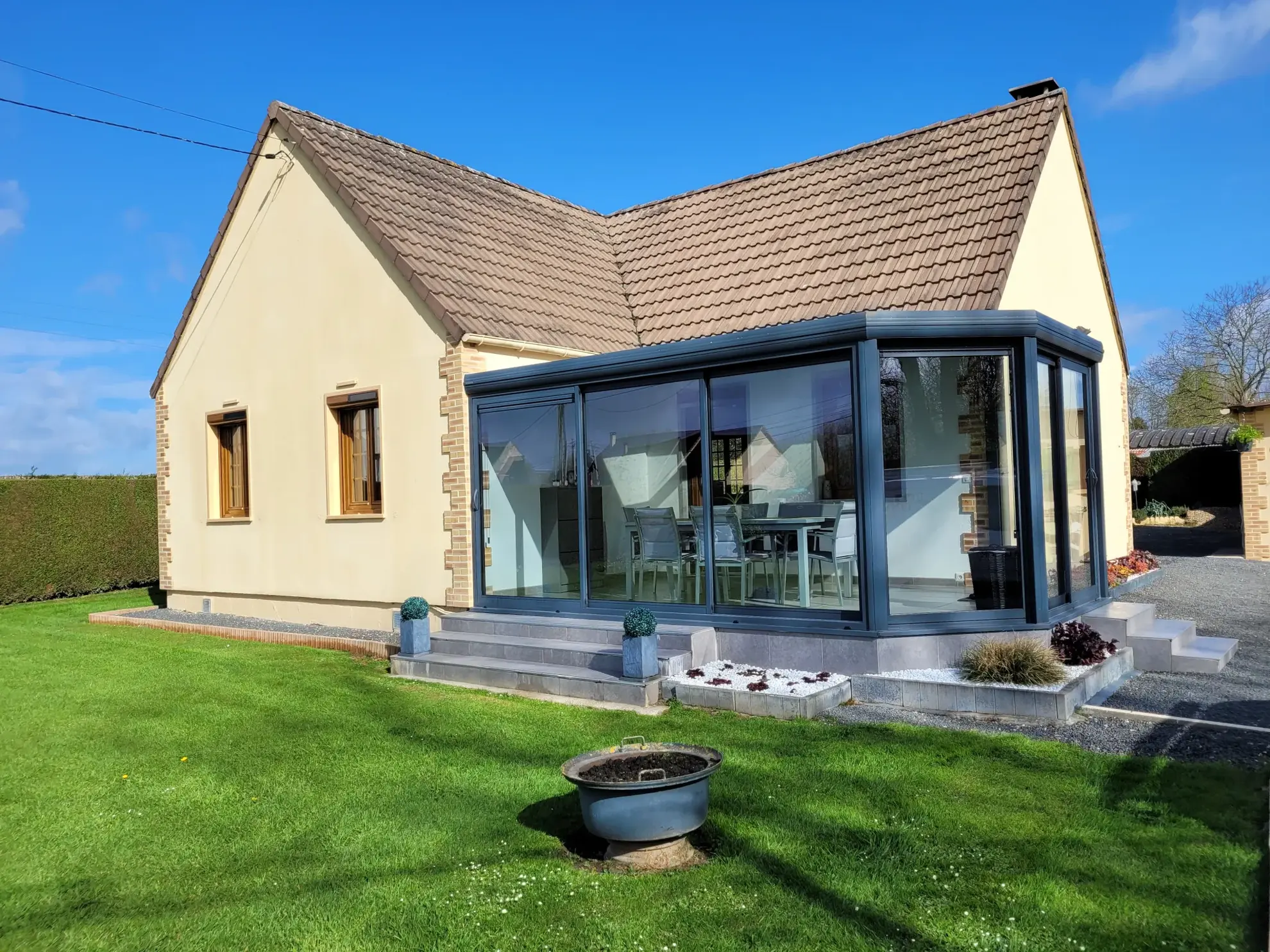 Maison plain-pied de 94m² avec garage et dépendance à Bourneville-Sainte-Croix