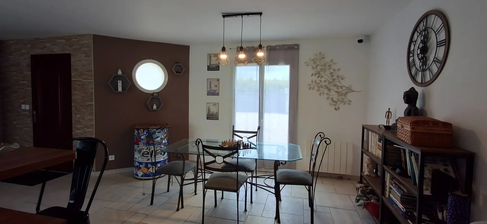 Magnifique pavillon de 110 m² à Guerchy avec terrasse et espaces lumineux 