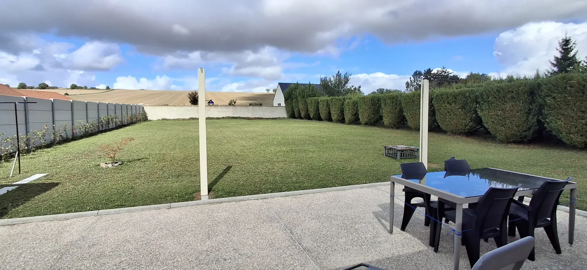 Magnifique pavillon de 110 m² à Guerchy avec terrasse et espaces lumineux 