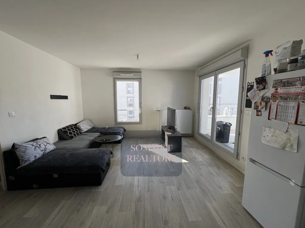 Appartement familial avec terrasse et parking à Neuilly-sur-Marne
