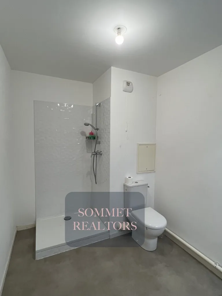 Appartement familial avec terrasse et parking à Neuilly-sur-Marne 