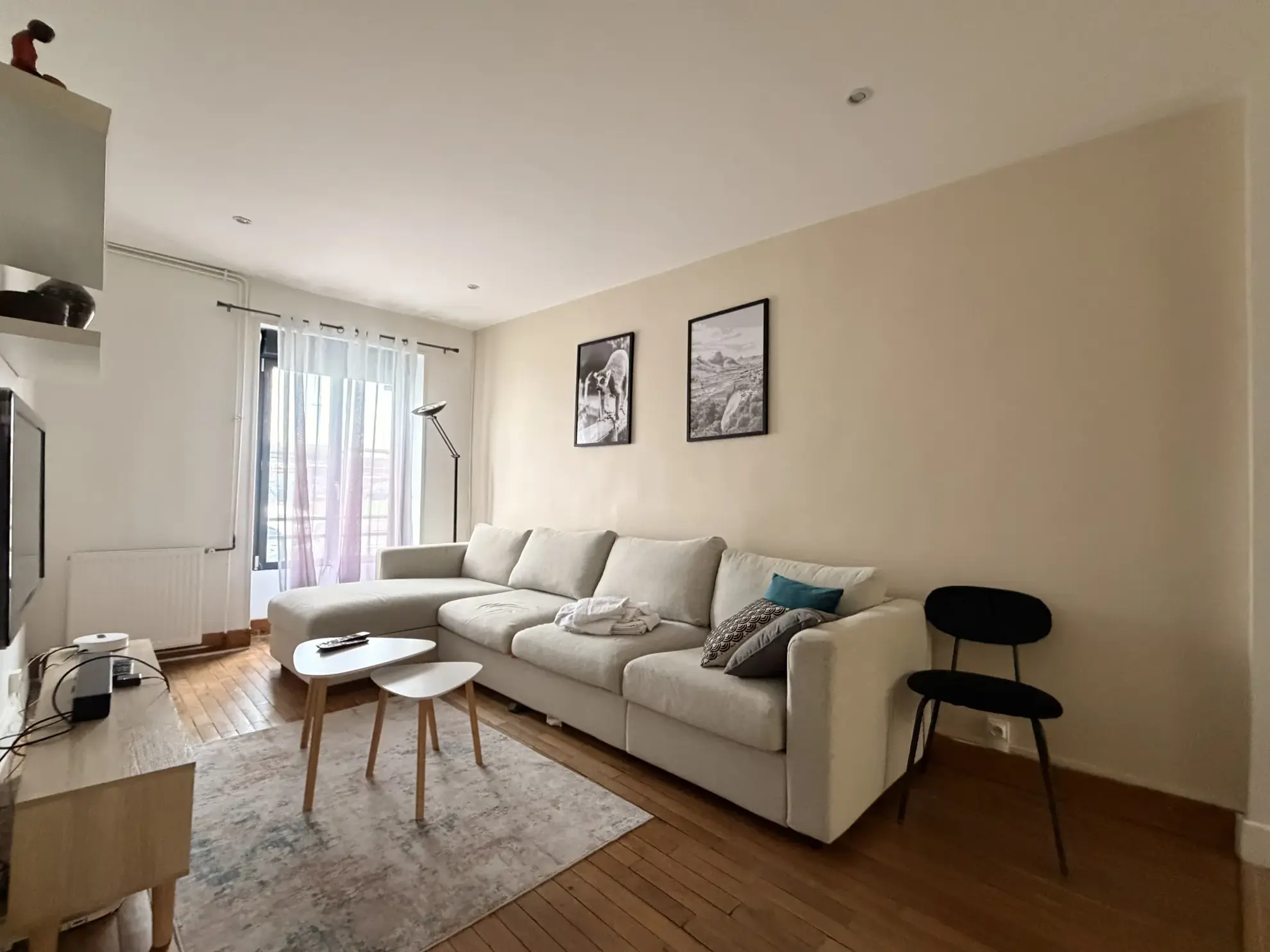 Maison de ville rénovée avec 4 chambres, jardin, proche gare et commerces au Mans 