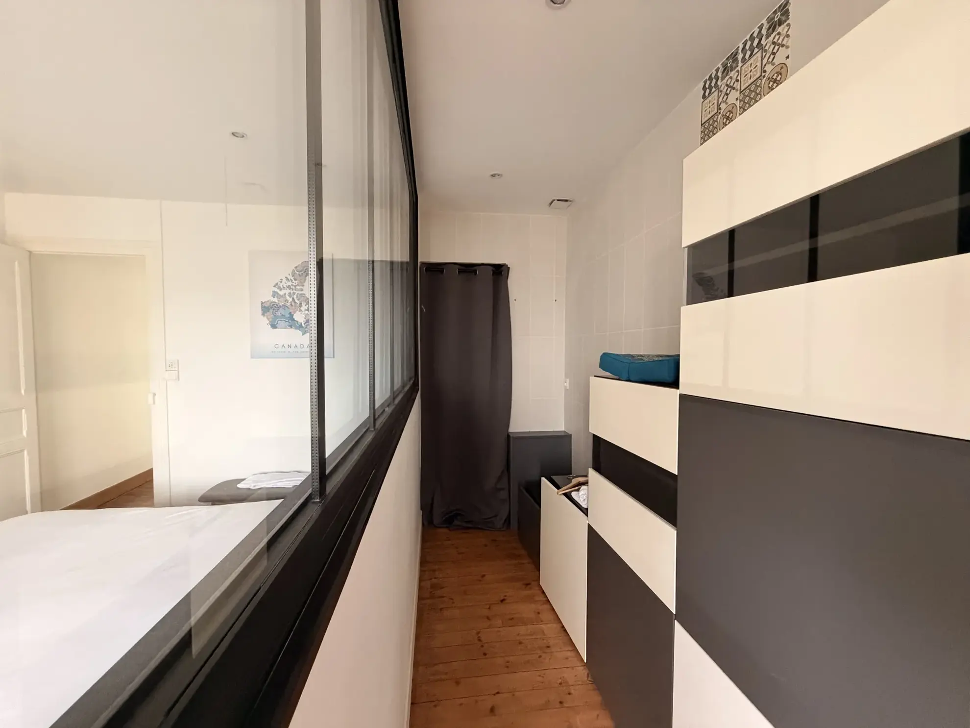 Maison de ville rénovée avec 4 chambres, jardin, proche gare et commerces au Mans 