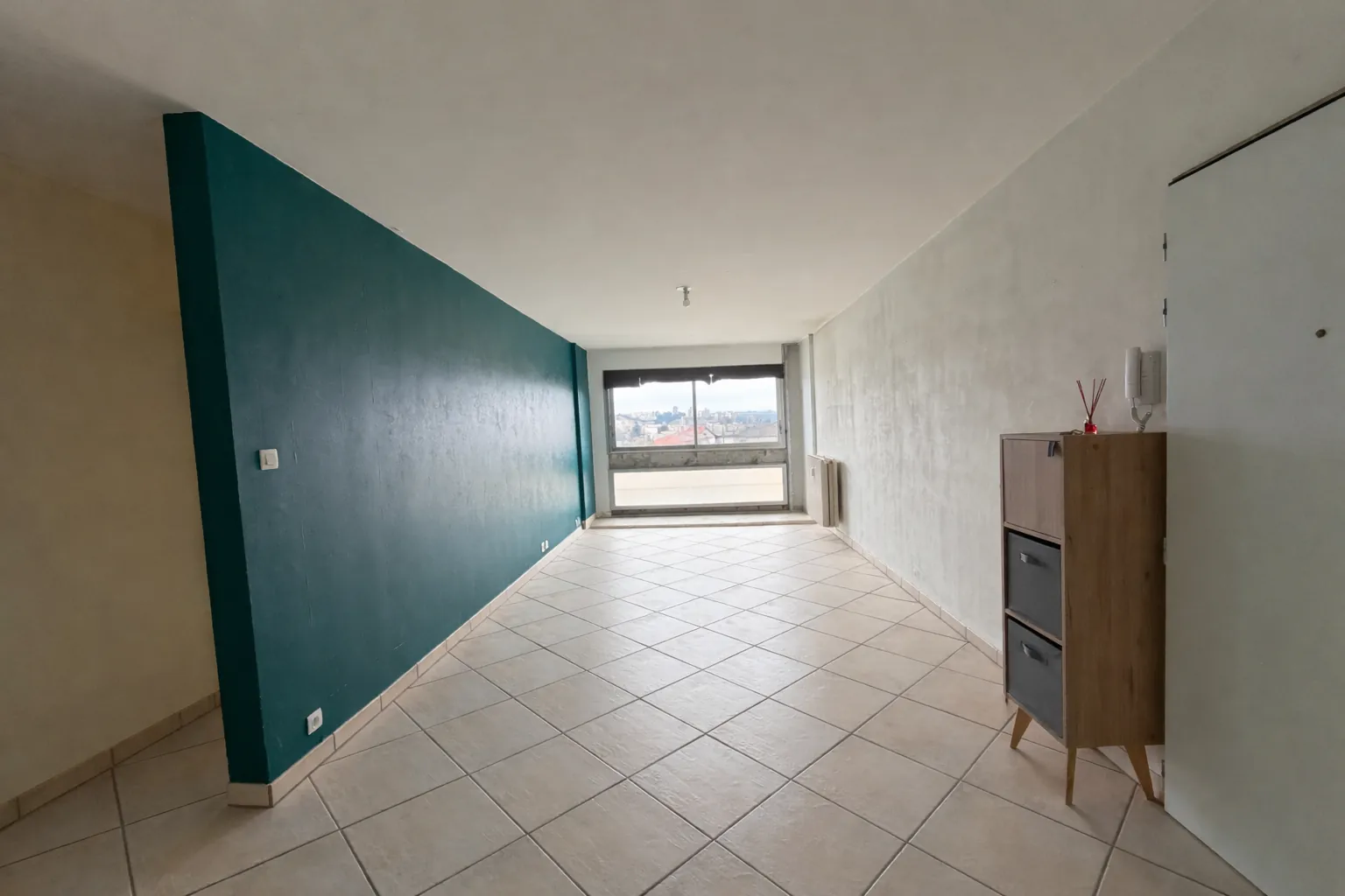 Appartement T3 à vendre à Saint-Étienne Montreynaud le Bas avec cave et parking
