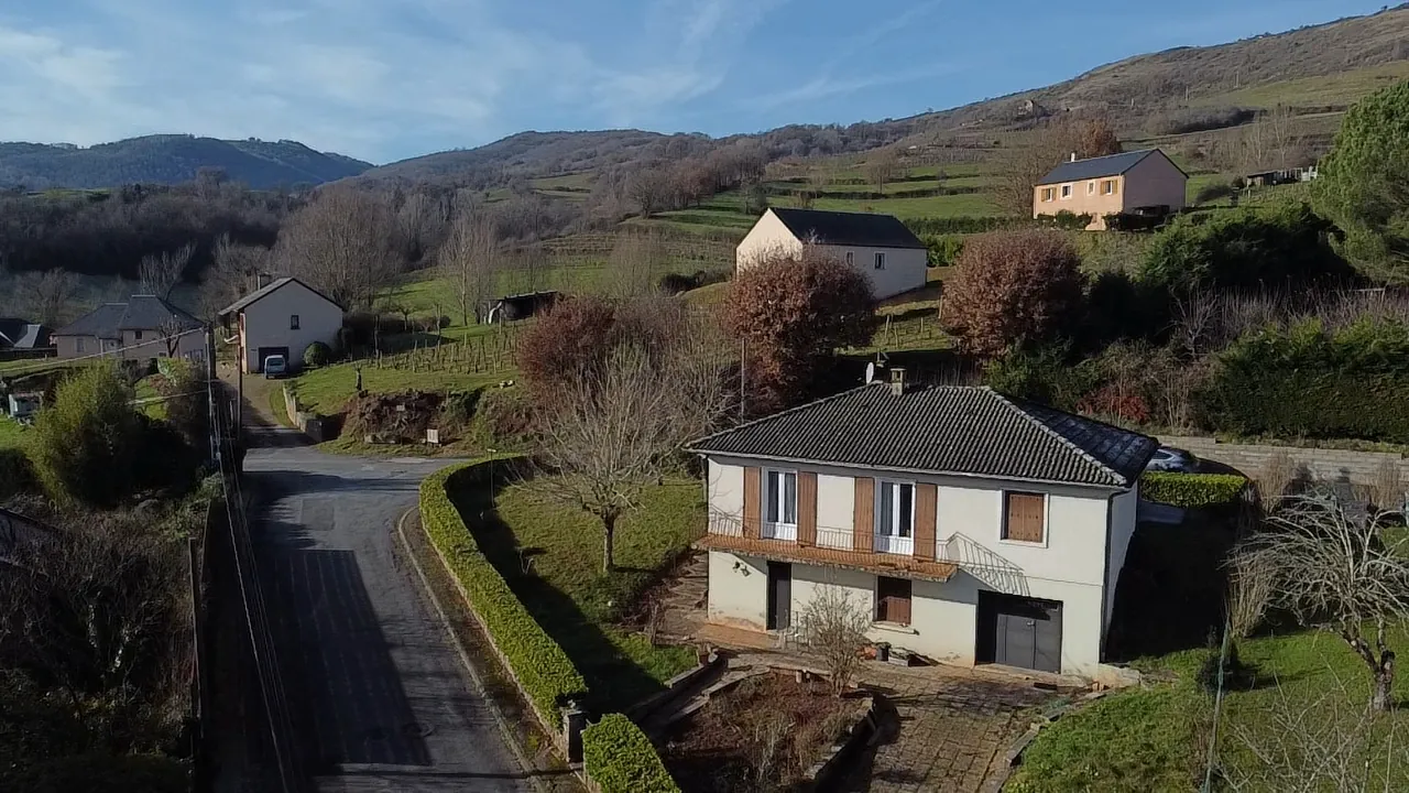 Maison 140 m2 avec Vue Dégagée à Clairvaux d'Aveyron