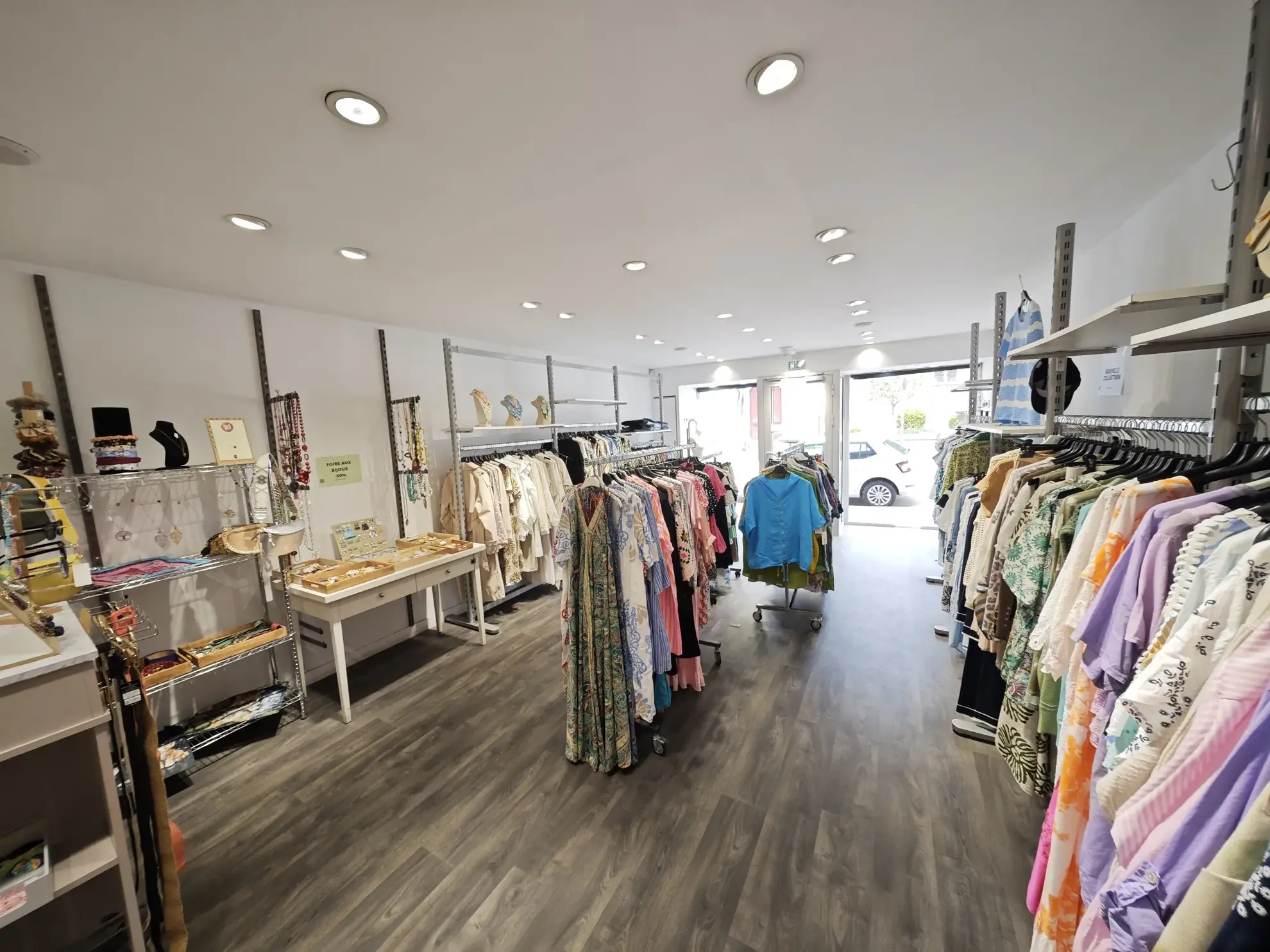 Fonds de commerce avec logement à Croix - Opportunité à saisir dans un secteur dynamique 