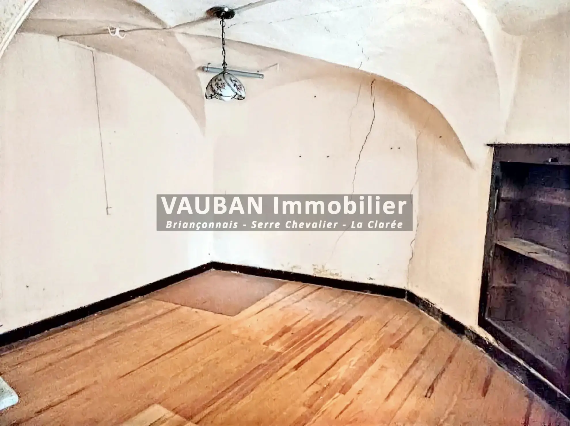 Maison de pays à rénover dans la Vallée de la Clarée – Proche Briançon 