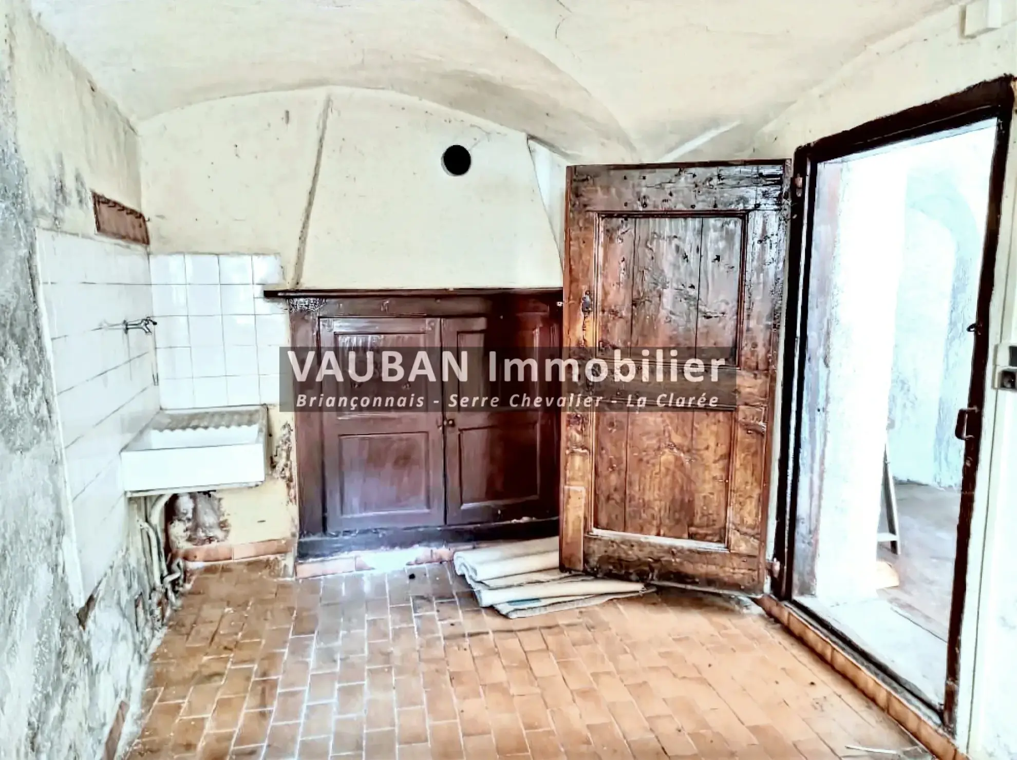 Maison de pays à rénover dans la Vallée de la Clarée – Proche Briançon 