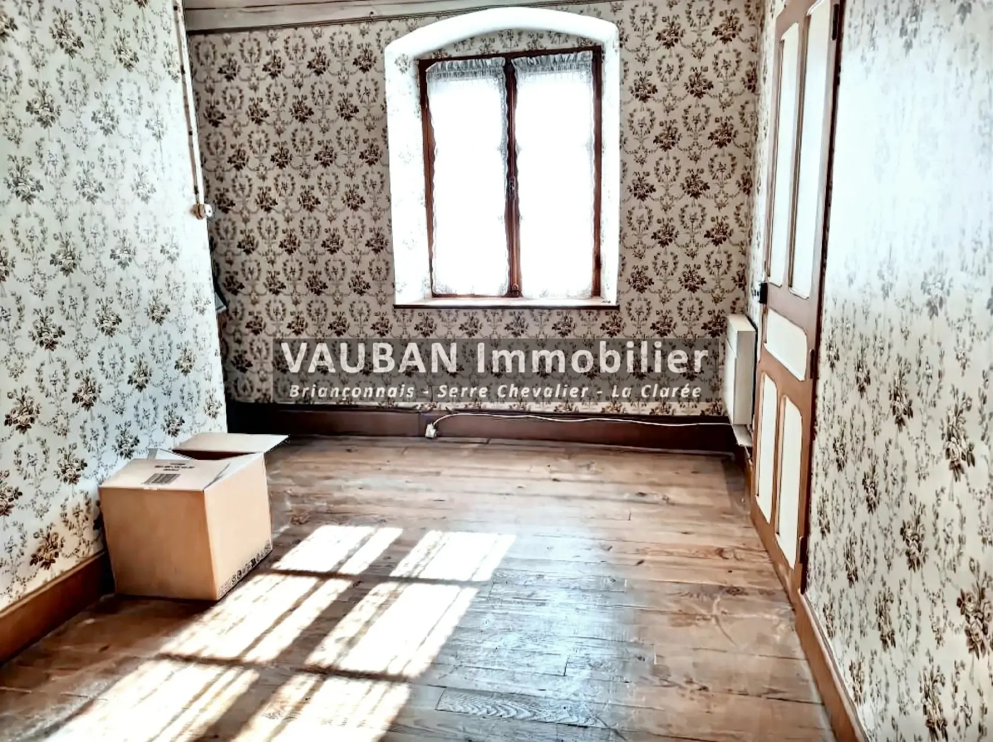 Maison de pays à rénover dans la Vallée de la Clarée – Proche Briançon 