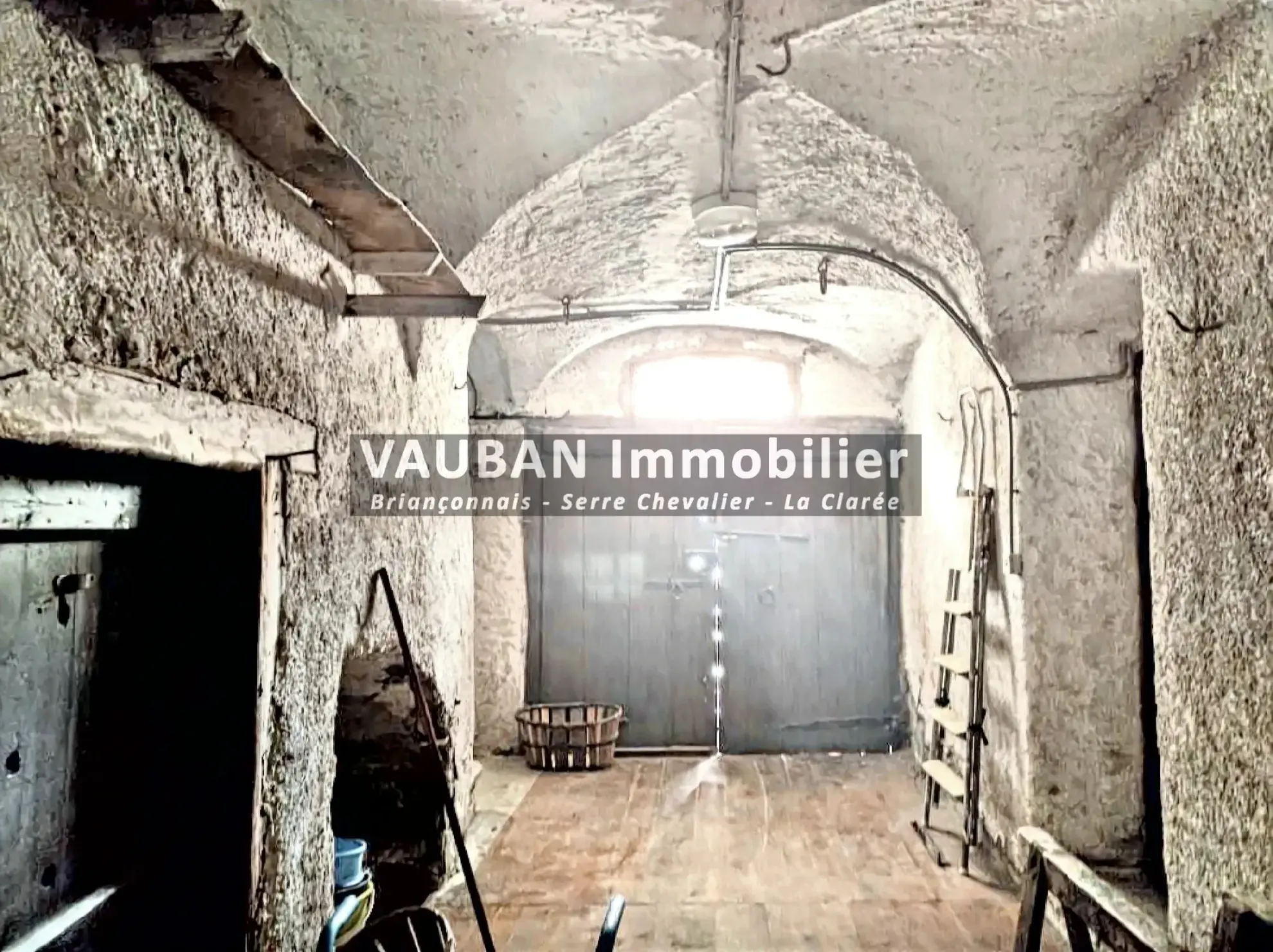 Maison de pays à rénover dans la Vallée de la Clarée – Proche Briançon 