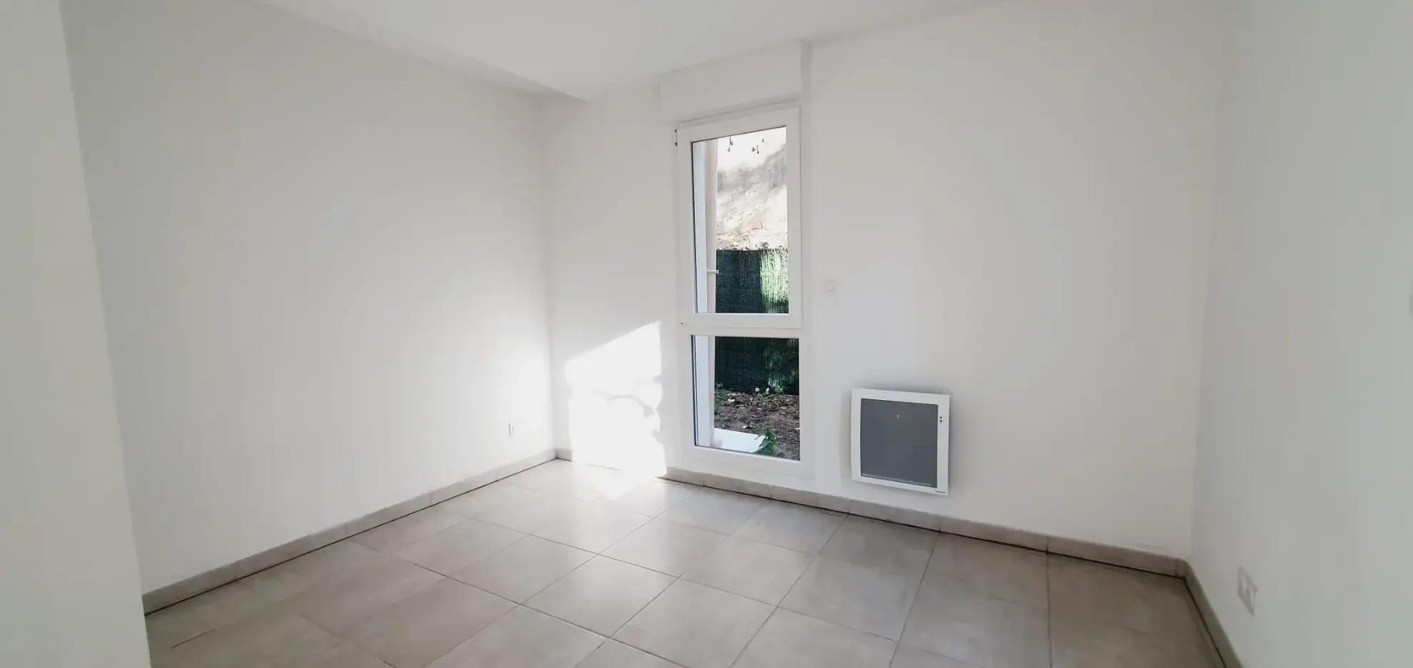 Appartement neuf de 75m² avec terrasse et jardin à Nîmes en vente 
