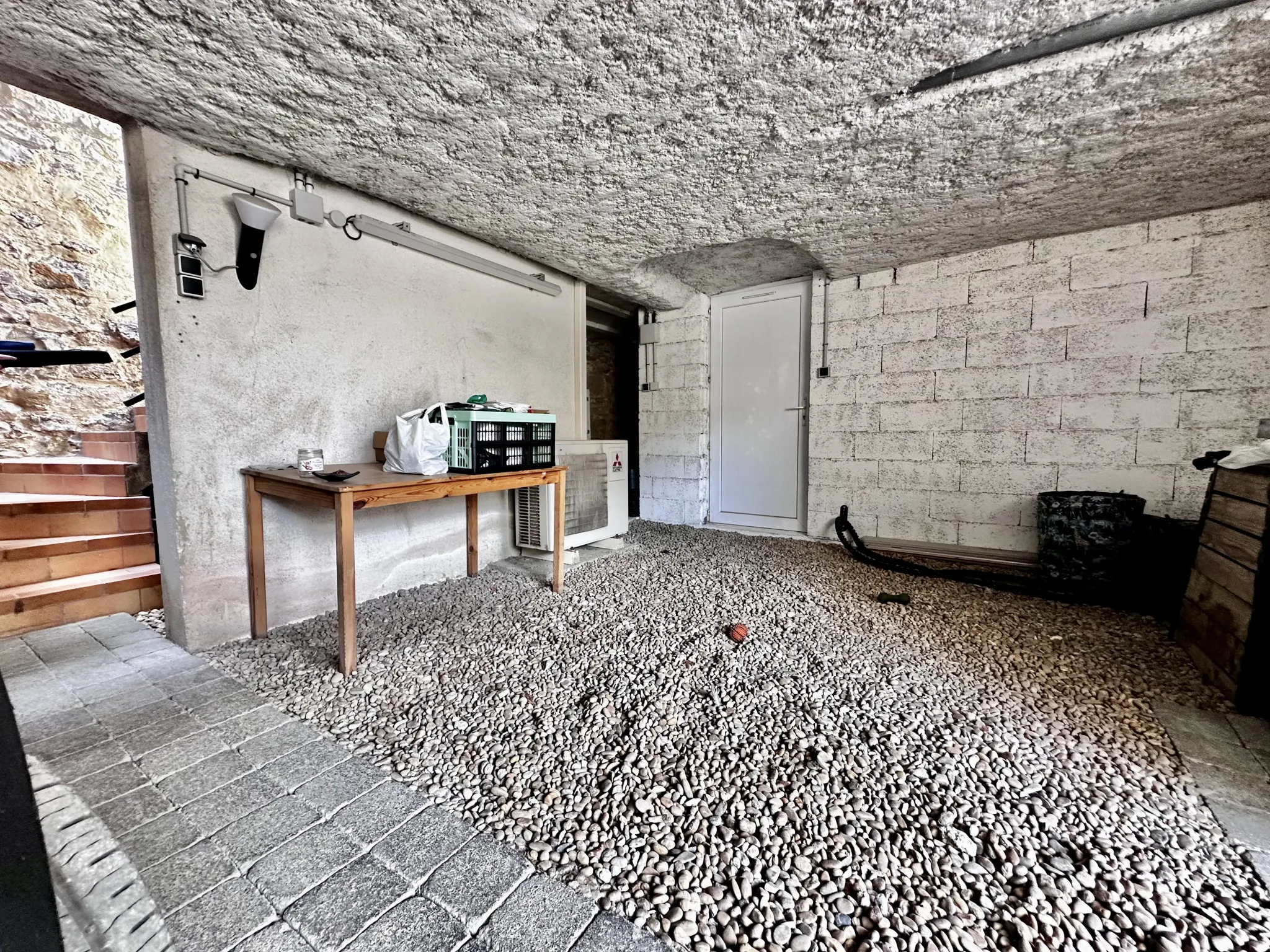 Charmante maison de village à Mireval avec terrasse et parking 