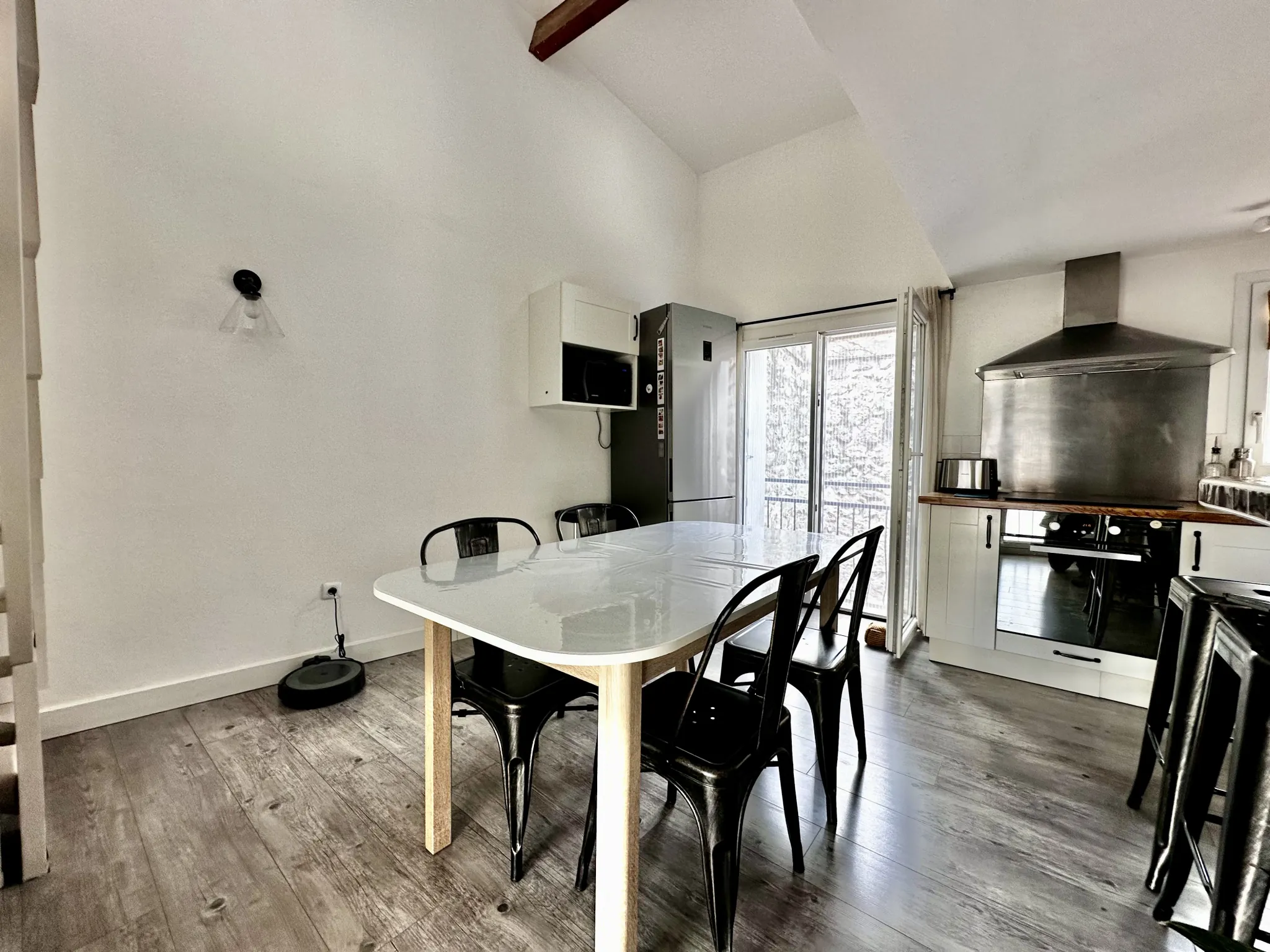 Charmante maison de village à Mireval avec terrasse et parking 