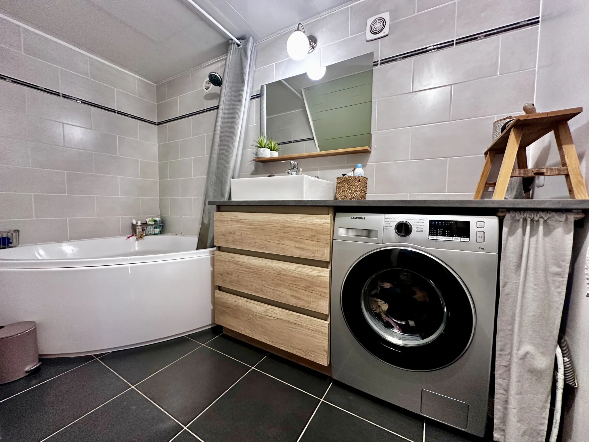 Charmante maison de village à Mireval avec terrasse et parking 