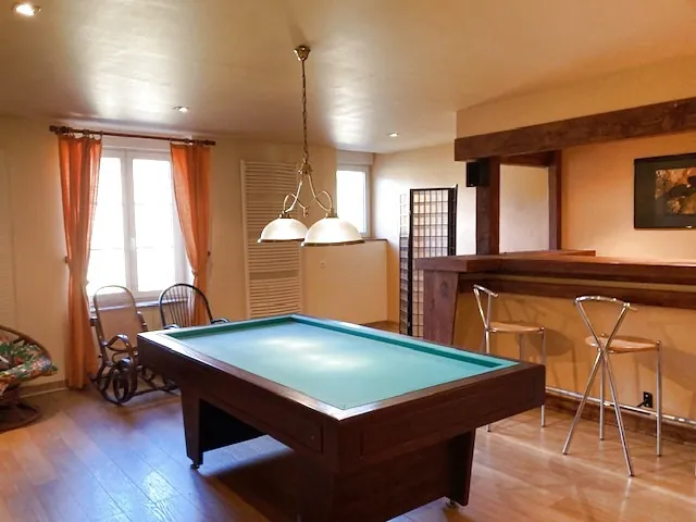 Belle propriété avec étang, terrain de 8000 m² à Bremenil près de Badonviller 