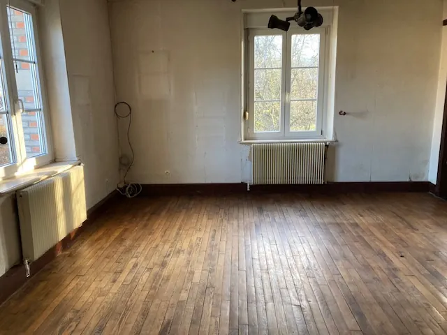 Belle propriété avec étang, terrain de 8000 m² à Bremenil près de Badonviller 