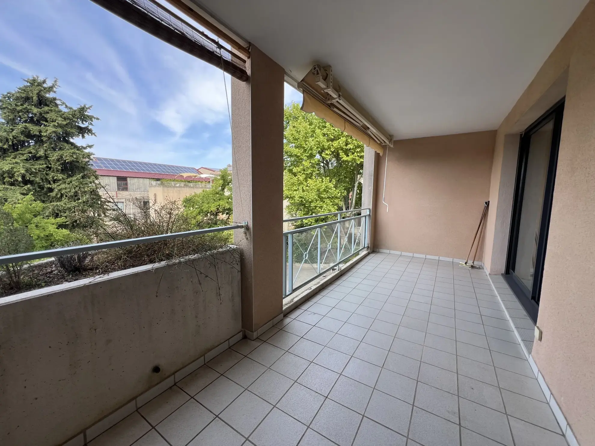 Appartement T2 avec terrasse, cave et garage à Nyons en Drôme Provençale