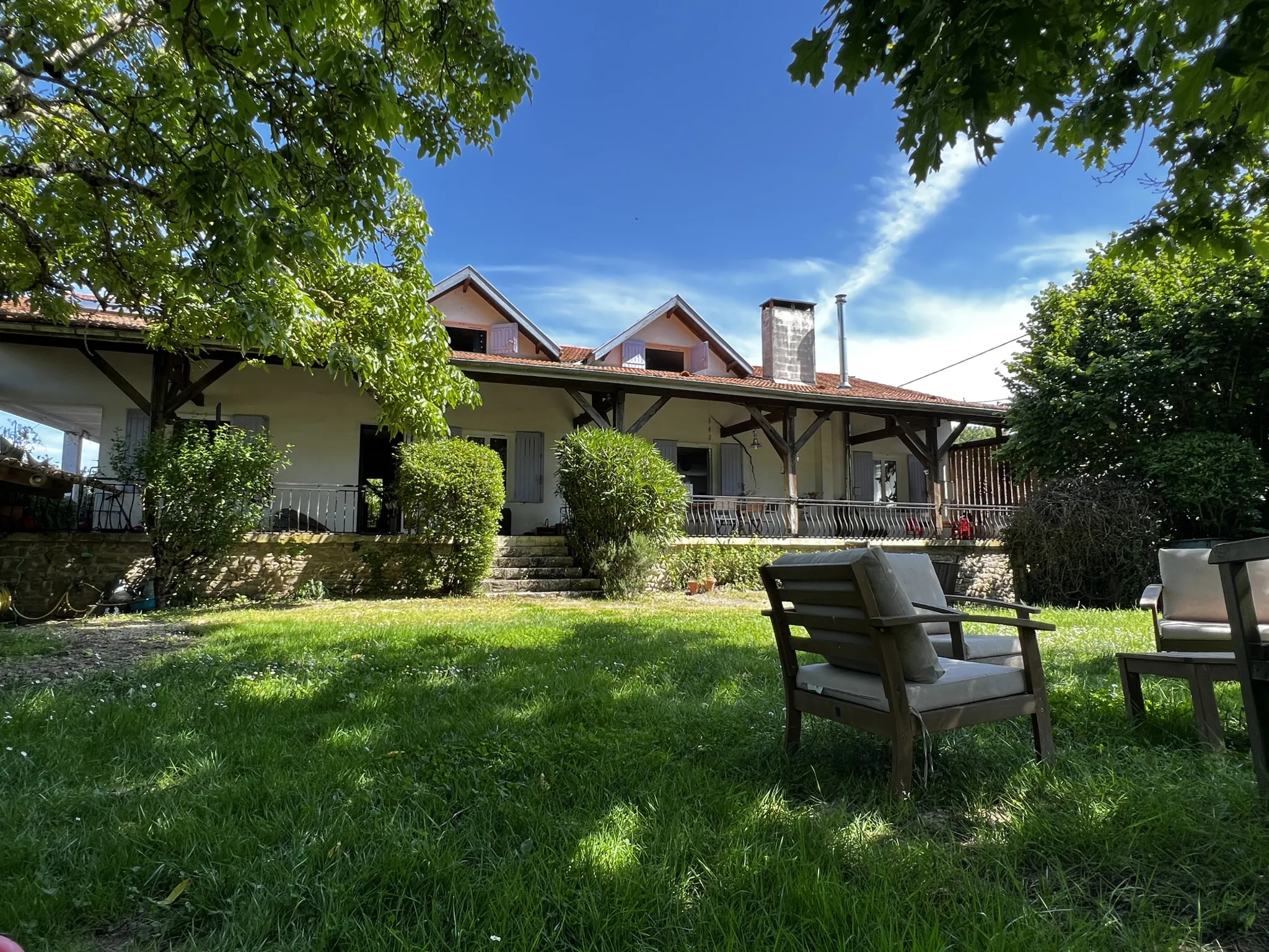 Belle maison de village avec piscine et 5 chambres à La Réole