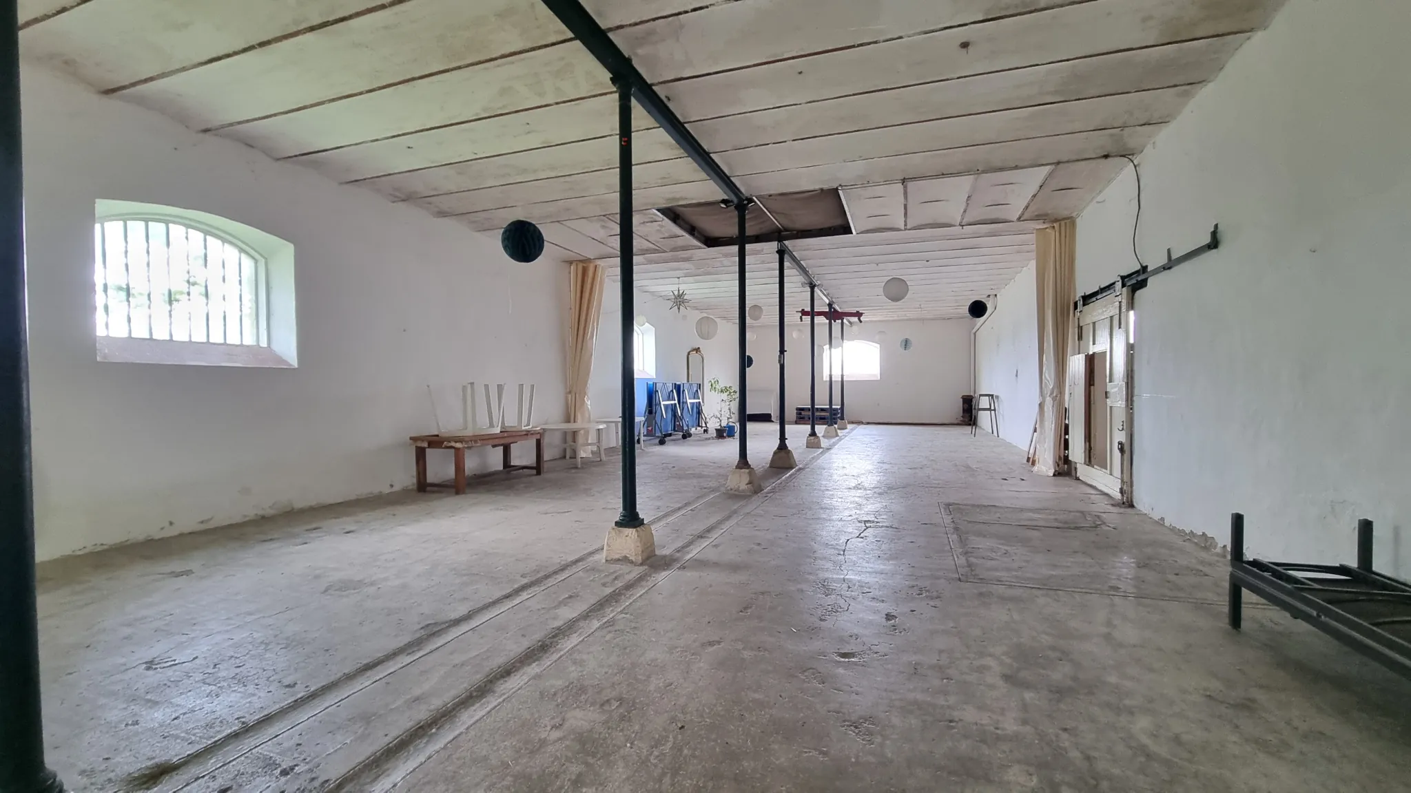 Ensemble de bâtiments en pierre de 740 m² avec terrain à Comps