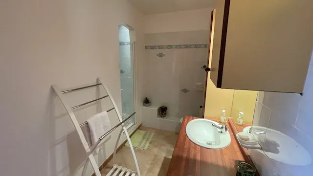 Appartement F5 à Fort-de-France en Vente - Ravine Vilaine, 122 m² avec Terrasse et Parking 