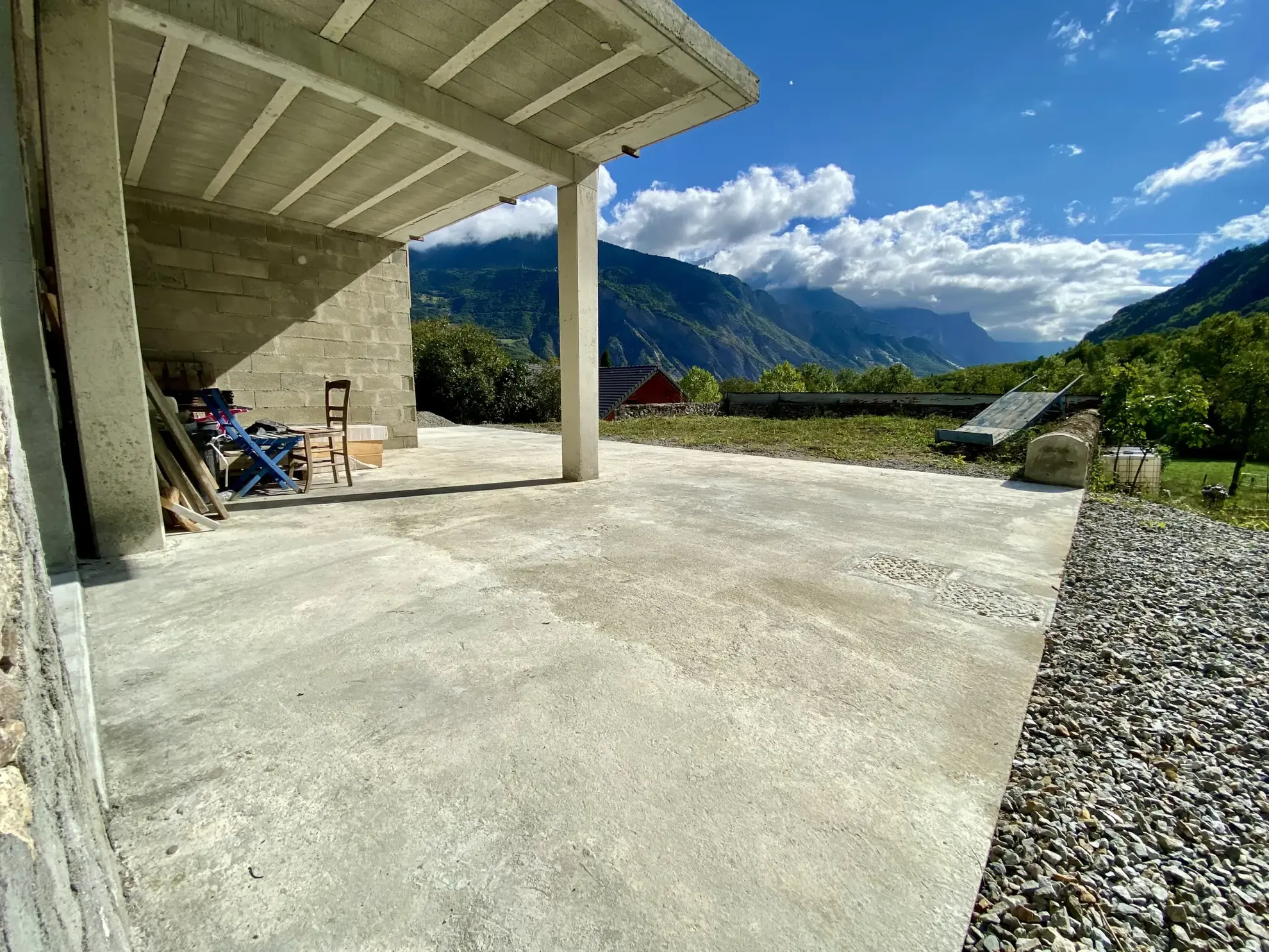 Maison à rénover avec potentiel à Saint-Jean-de-Maurienne 