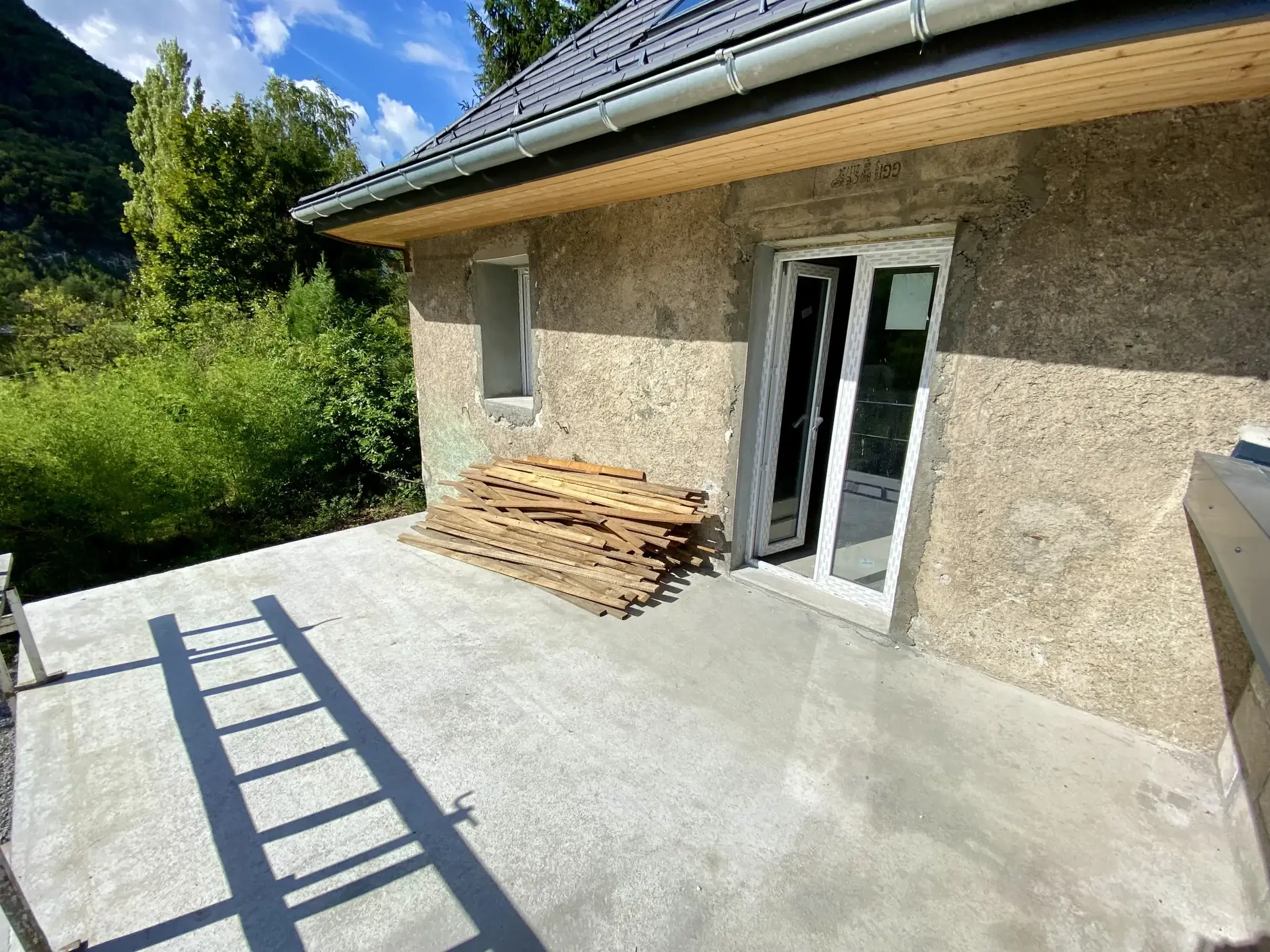 Maison à rénover avec potentiel à Saint-Jean-de-Maurienne 