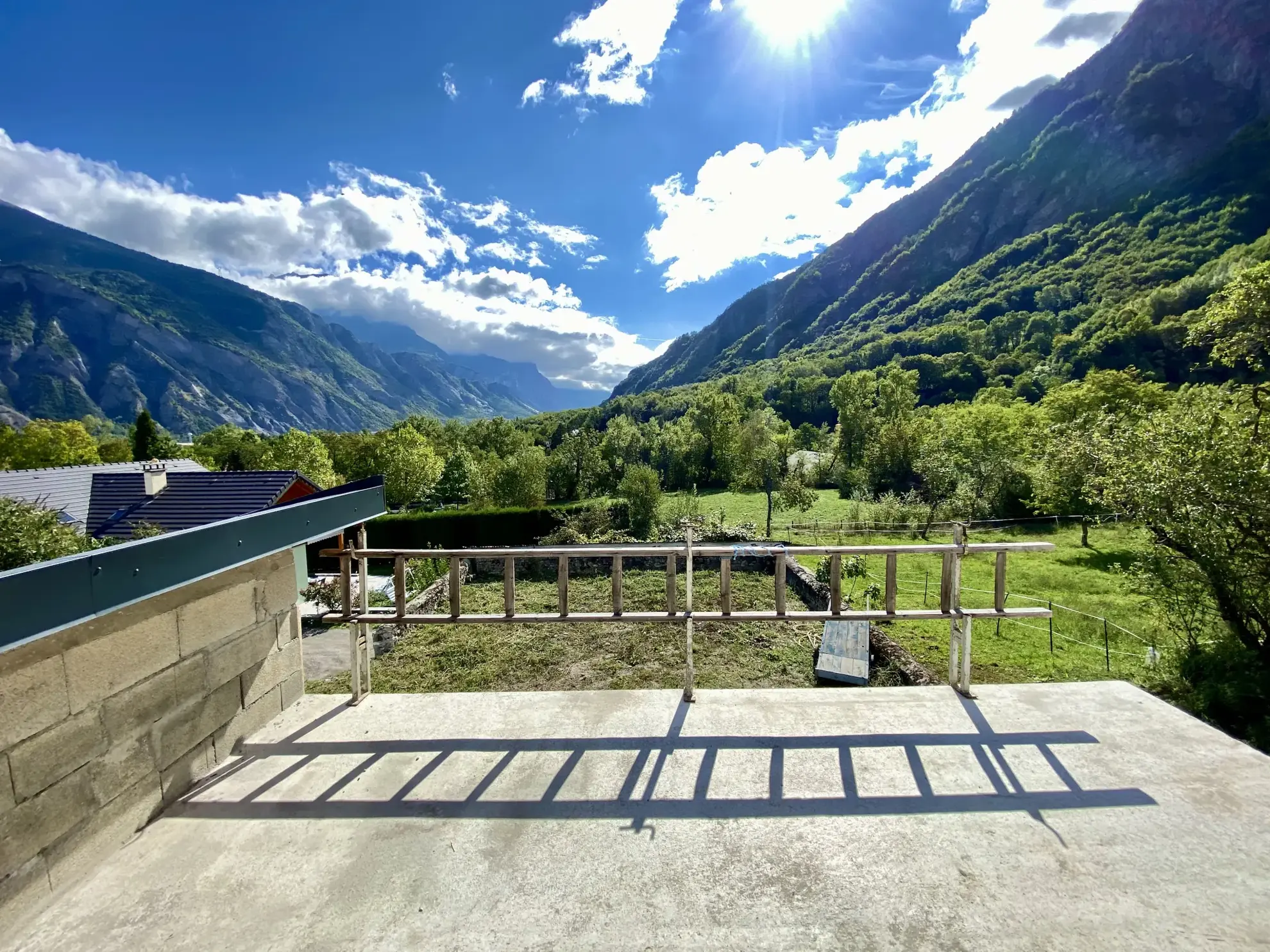 Maison à rénover avec potentiel à Saint-Jean-de-Maurienne 