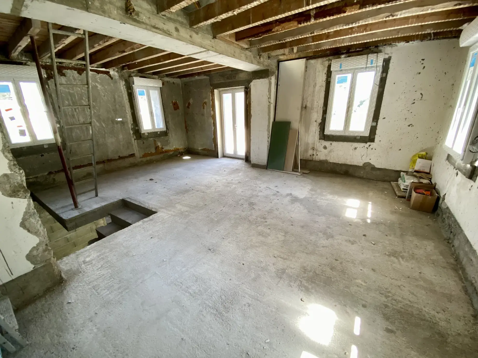 Maison à rénover avec potentiel à Saint-Jean-de-Maurienne 