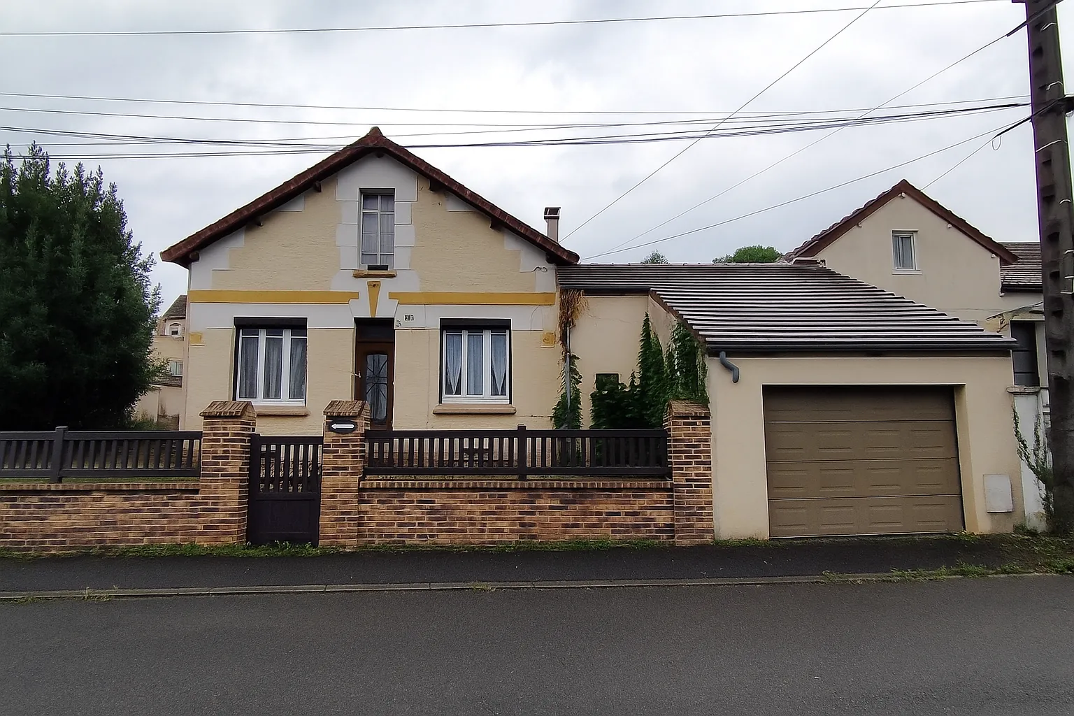 Ensemble de 2 maisons à Mouy – Idéal travaux et investissement immobilier