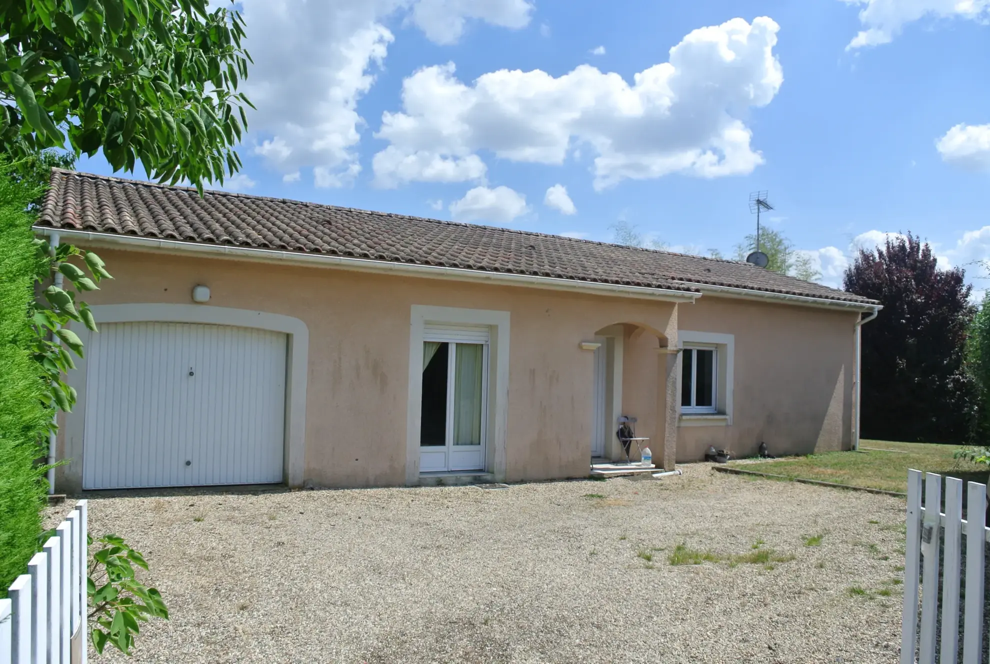Maison de plain-pied à Marmande avec jardin et garage