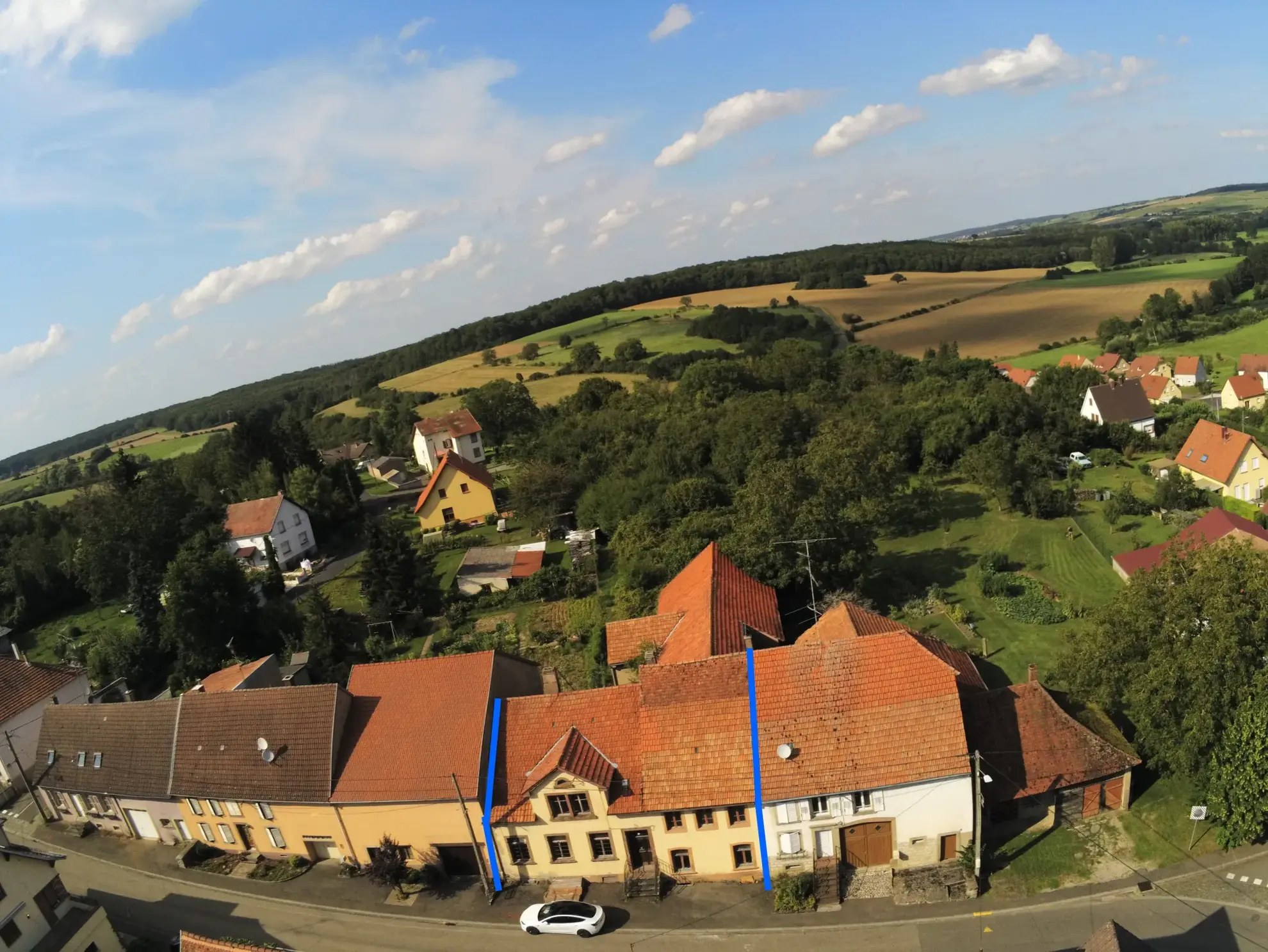 Grande maison de village de 300 m² à Diedendorf avec terrain et potentiel d’investissement 