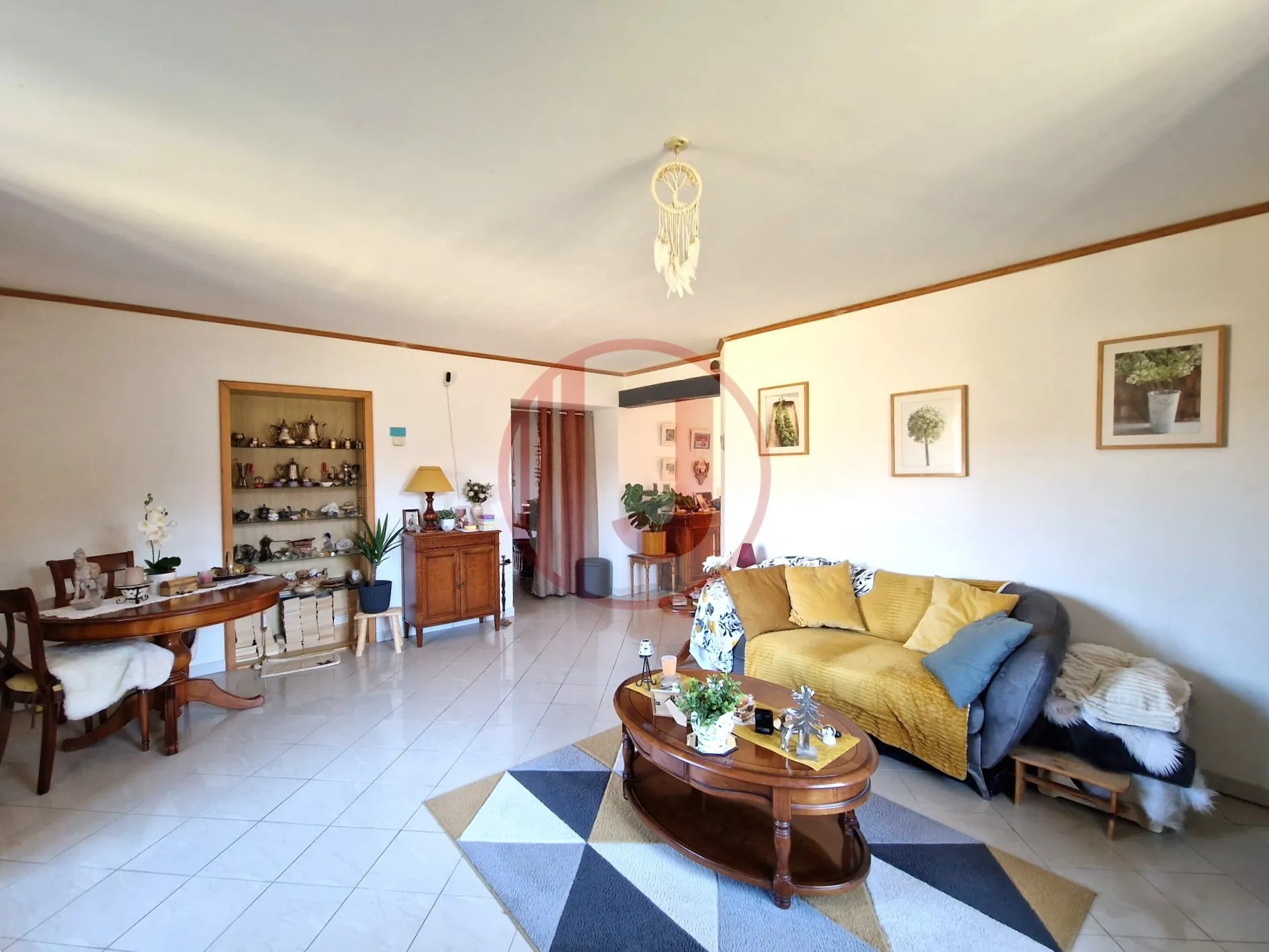 Appartement de prestige avec vue panoramique au Domaine du Sainans à Dung 