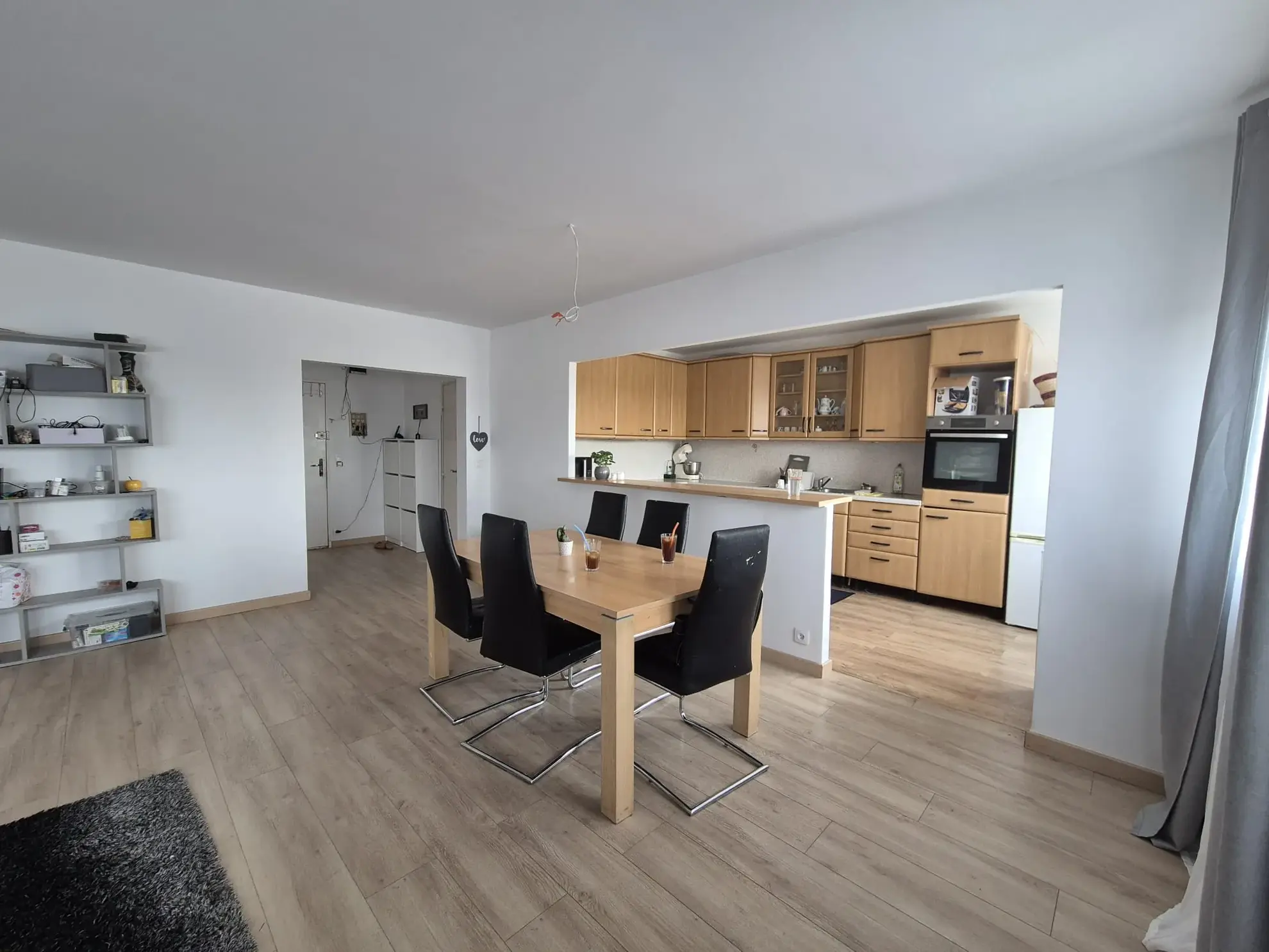 Appartement F4 lumineux de 100m² avec vue dégagée à Saint-Louis 