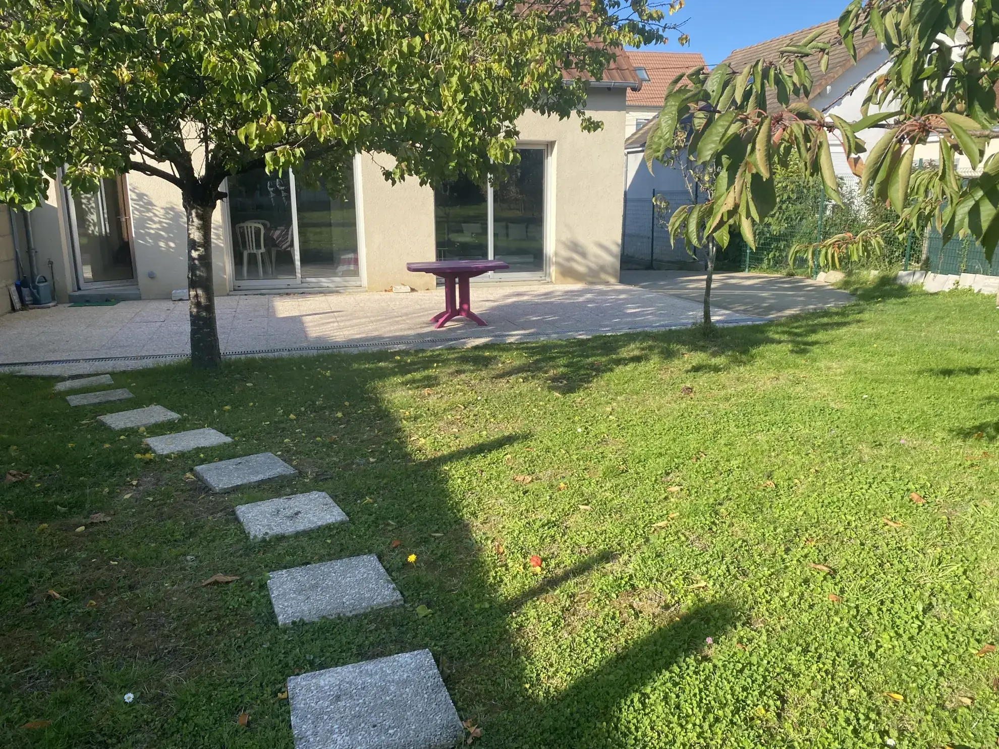 Maison familiale 5 chambres avec jardin, garage et potentiel locatif à Le Mans