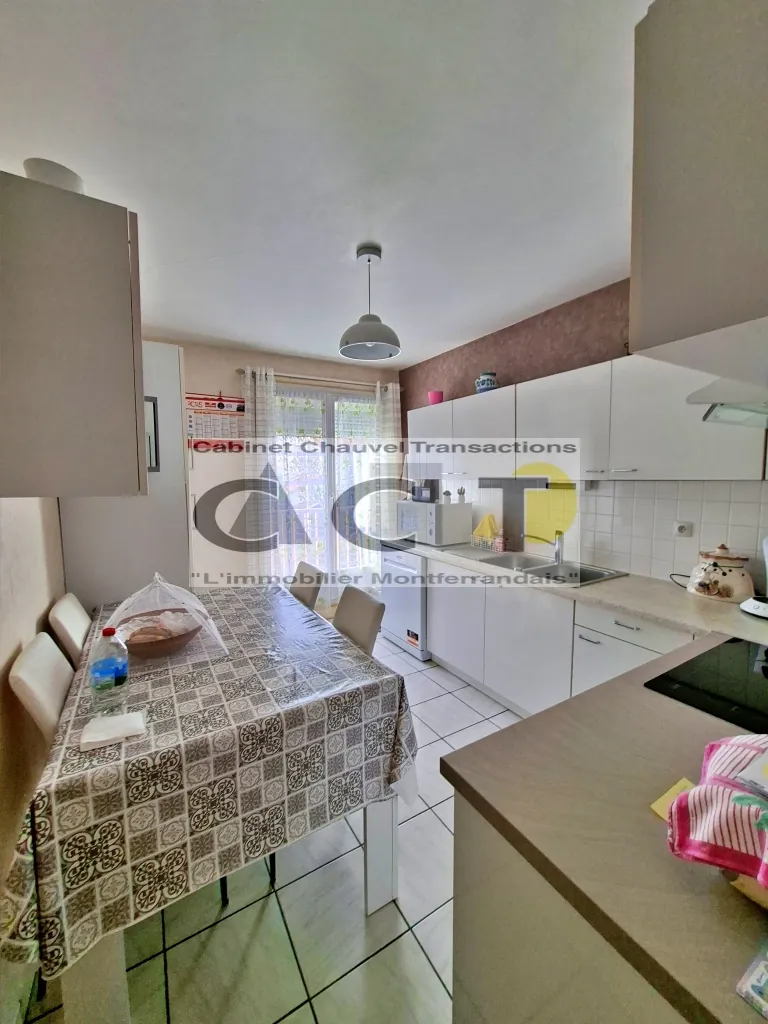 A vendre appartement 3 pièces avec garage et cave à Clermont-Ferrand 