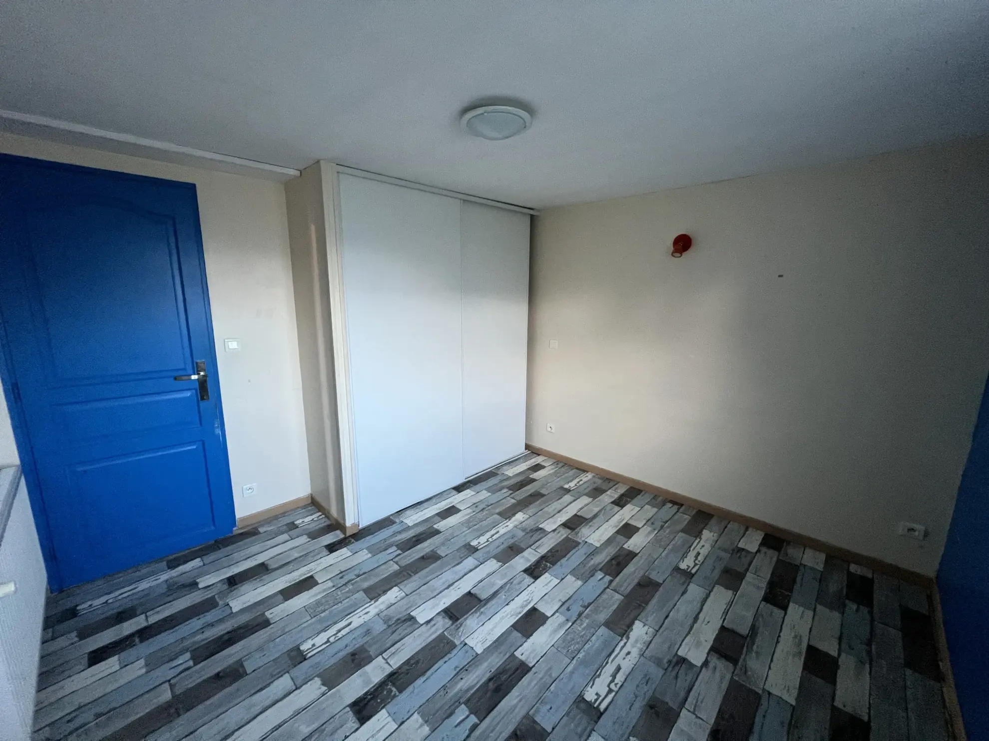 Maison de plain-pied avec jardin à Wallers, idéal pour une petite famille 